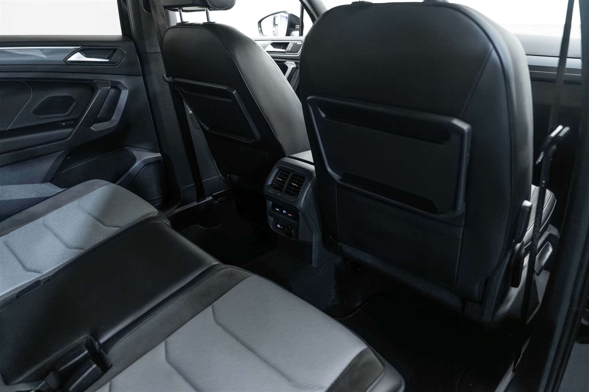 VW Tiguan Allspace 2.0 TDI SCR Highline 4MotionDSG-image-14