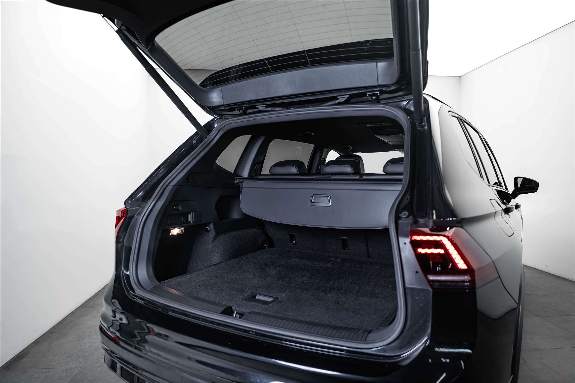 VW Tiguan Allspace 2.0 TDI SCR Highline 4MotionDSG-image-5