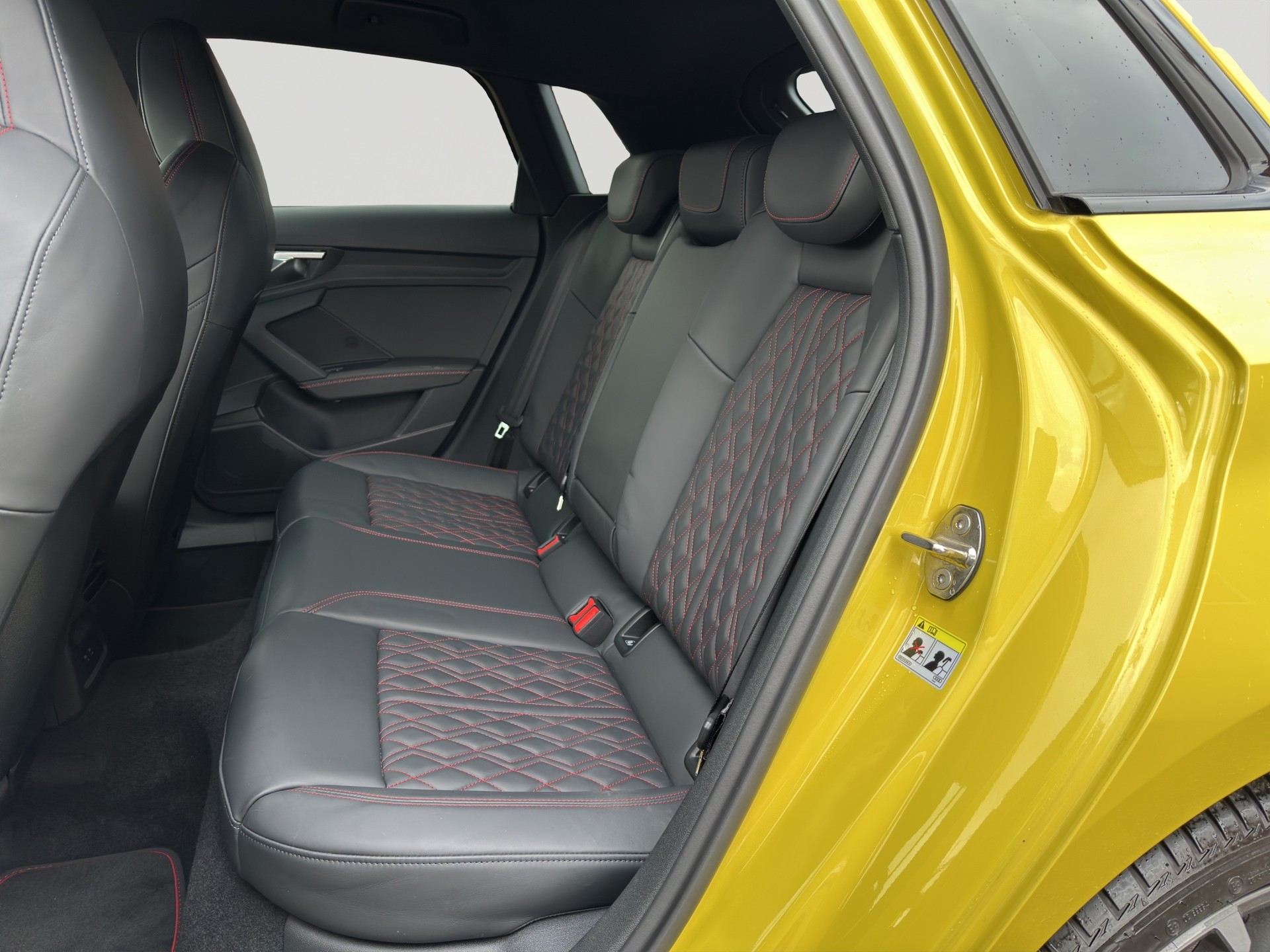 AUDI A3 Sportback 35 TDI S Line S-tronic-image-7