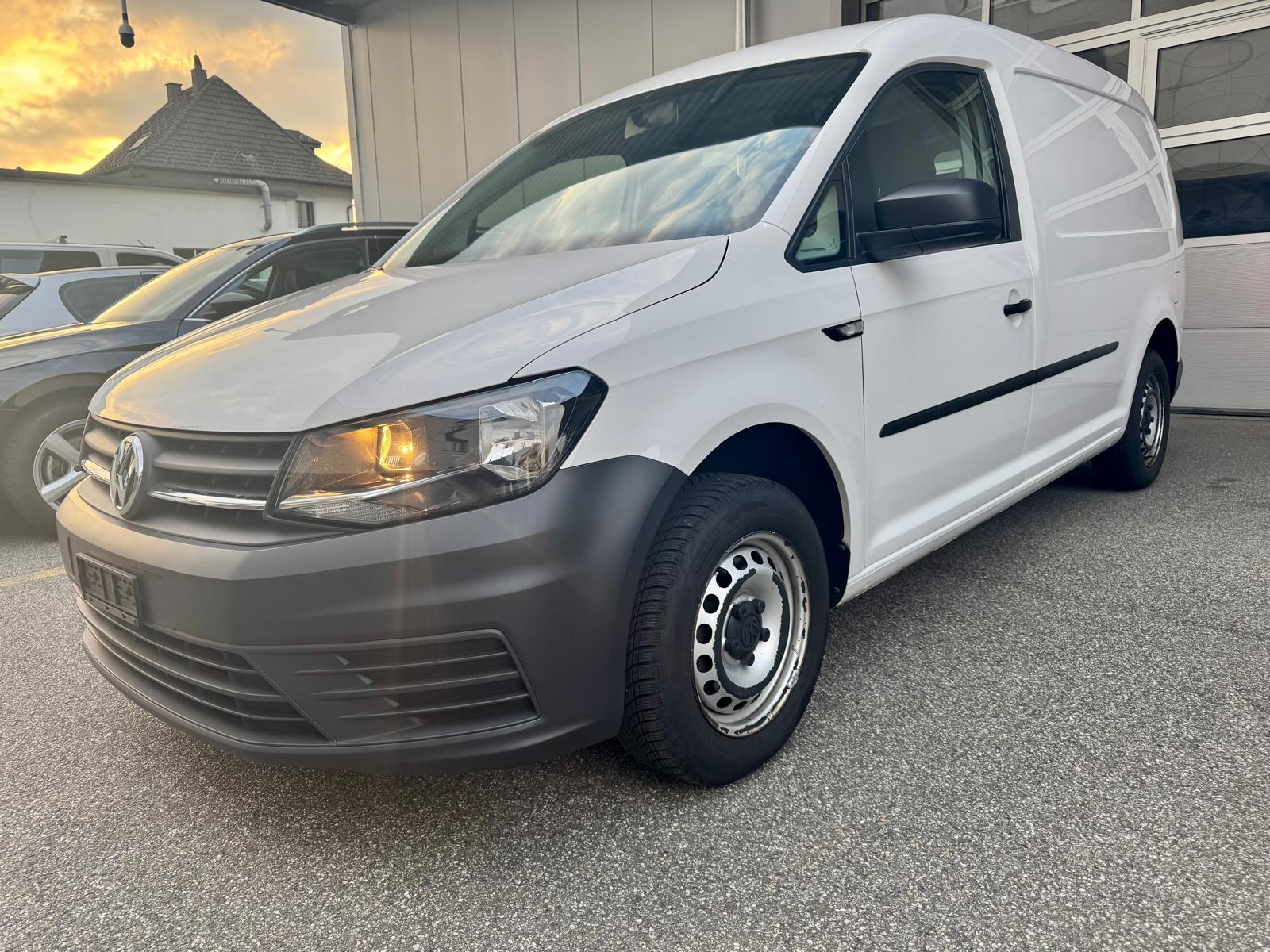 VW Caddy Maxi 2.0 TDI BlueMotion Technology DSG *mit MFK & AHK*-image-0