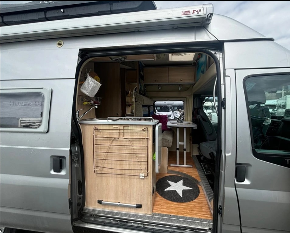 RIMOR Horus Katamaran**5.6M Länge**AHK 1800Kg**Solar**Rückfahrkamera**Nutzlast 915 Kg**Ventilator*-image-15