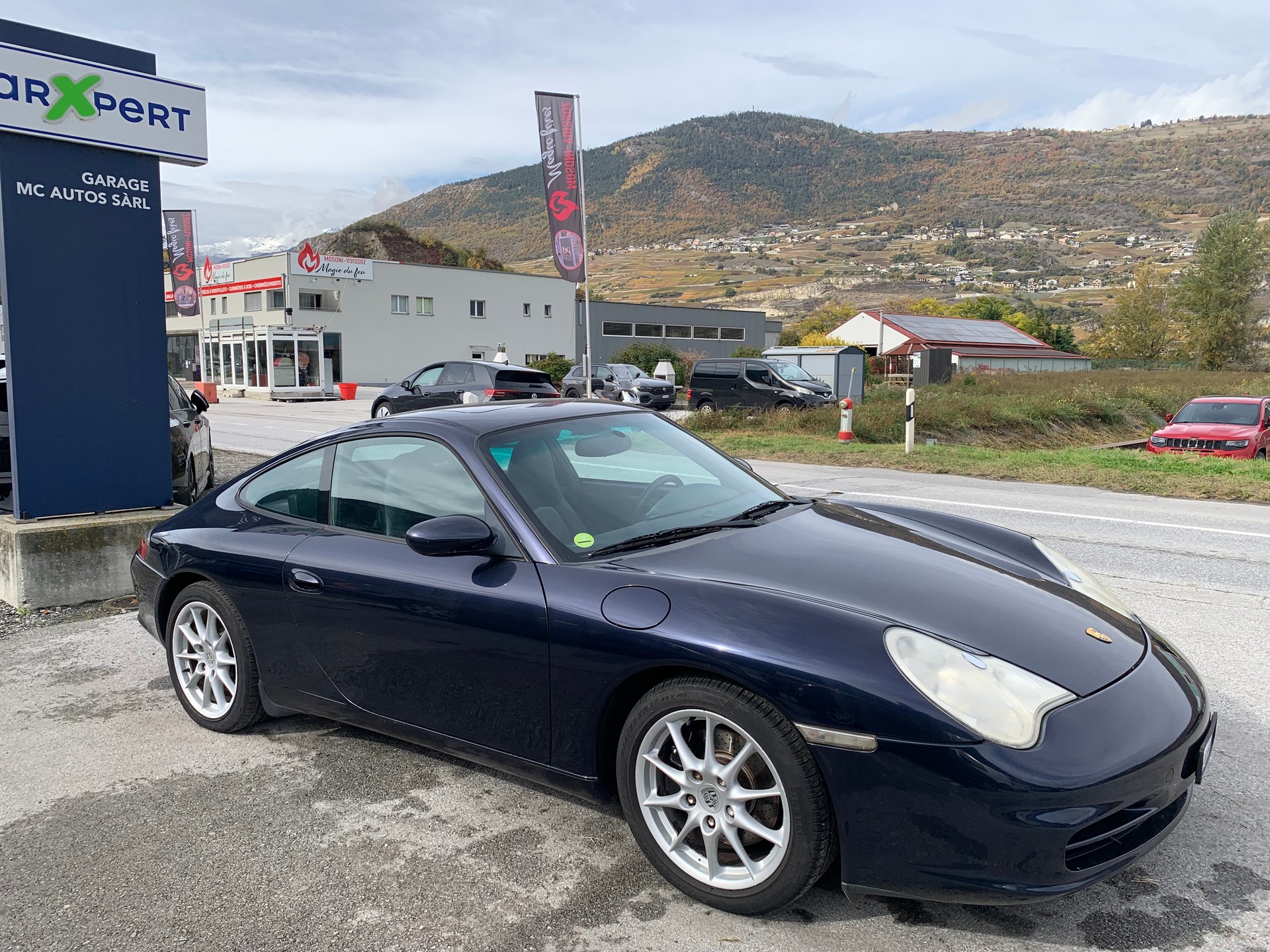 PORSCHE 911 Carrera coupé-image-5