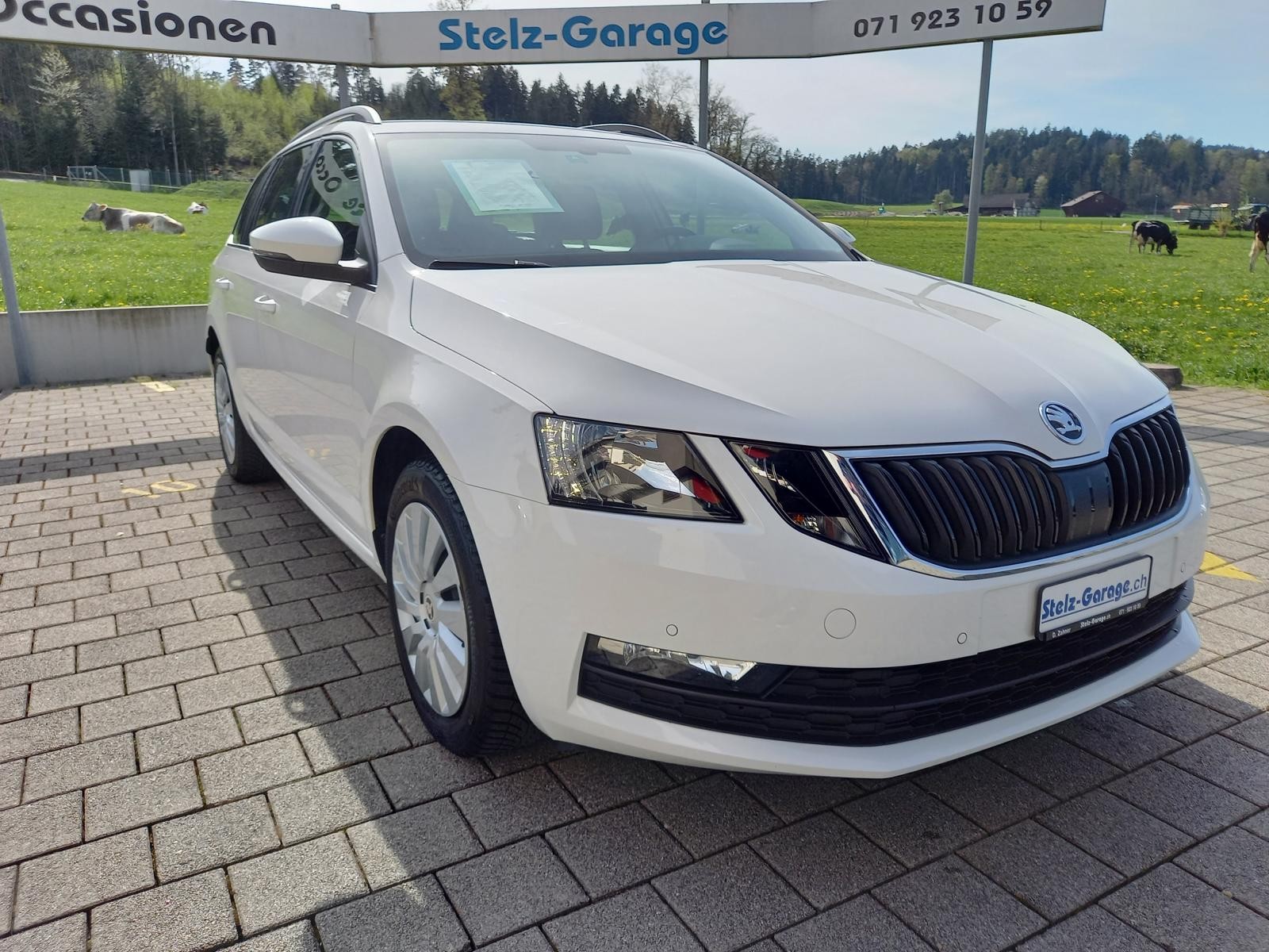 SKODA Octavia Combi 2.0 TDI Ambition 4x4 DSG-image-3