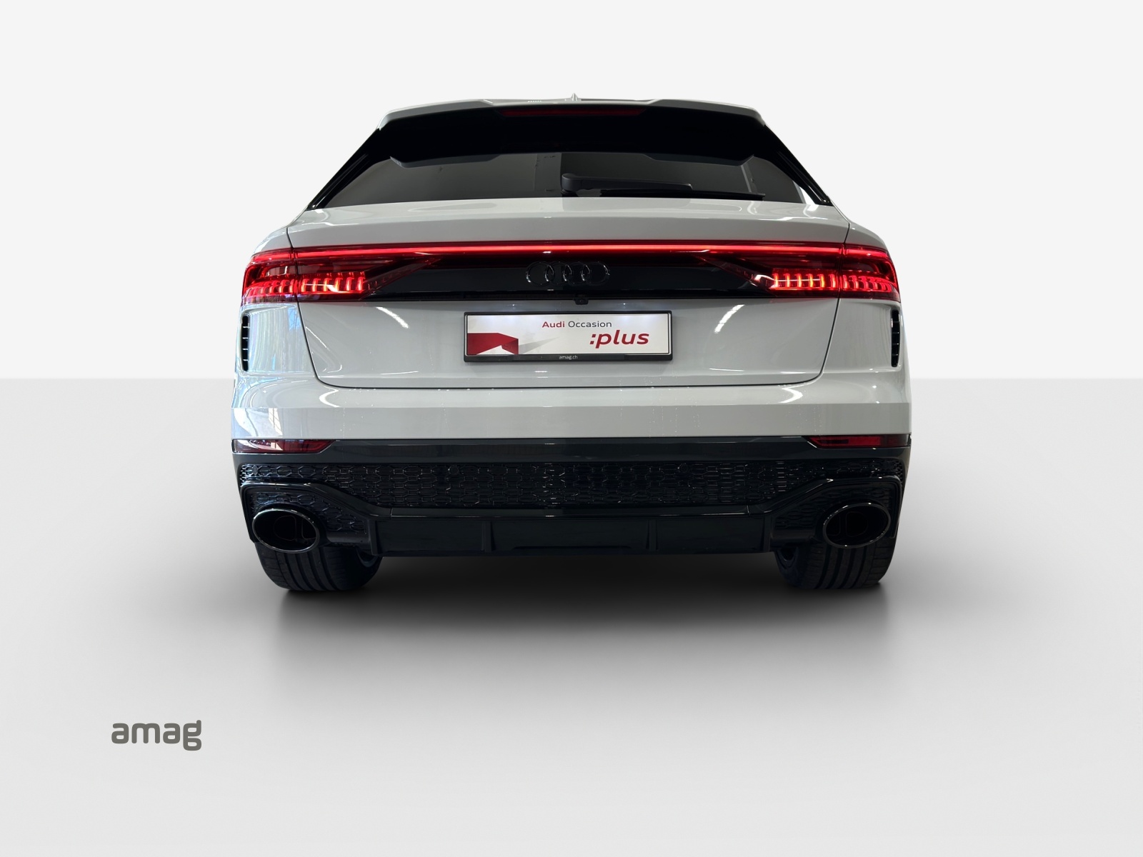 AUDI RSQ8 quattro tiptronic-showroom-element-3