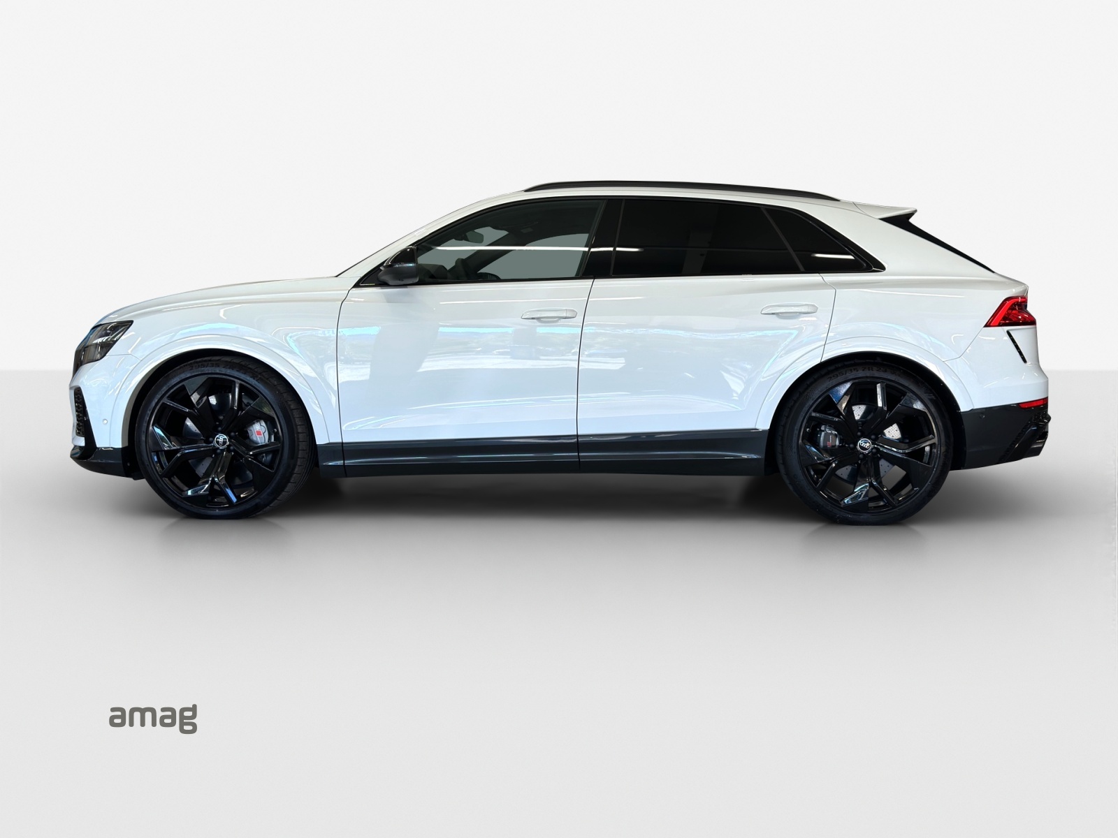 AUDI RSQ8 quattro tiptronic-image-1