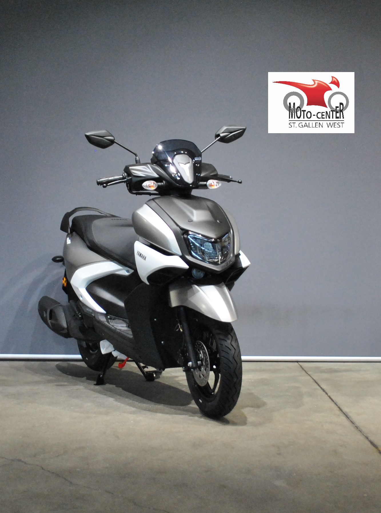 YAMAHA RayZR 125