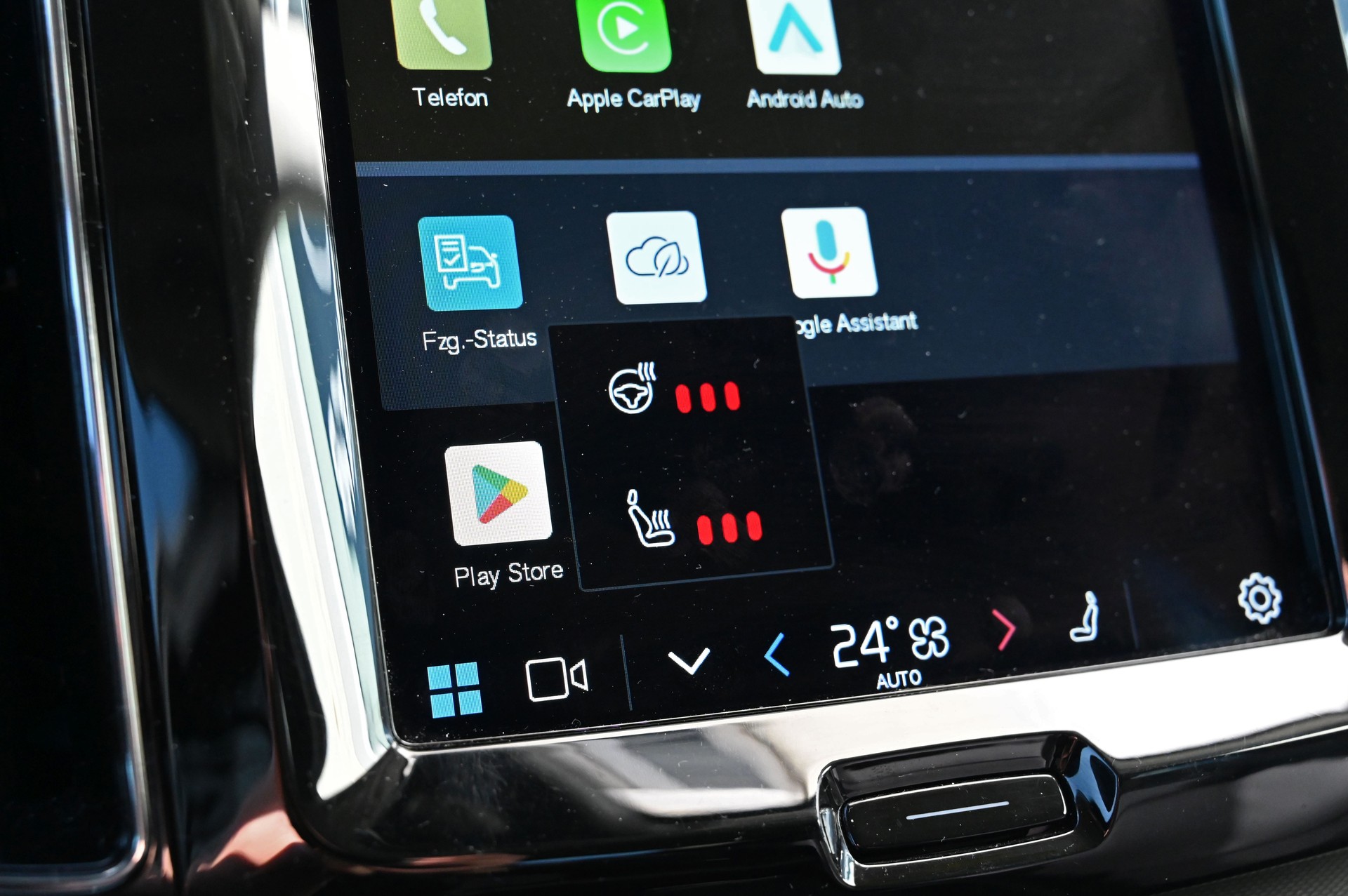 VOLVO XC60 B4 Diesel Mild Hybrid AWD Plus Dark Geartronic-image-14
