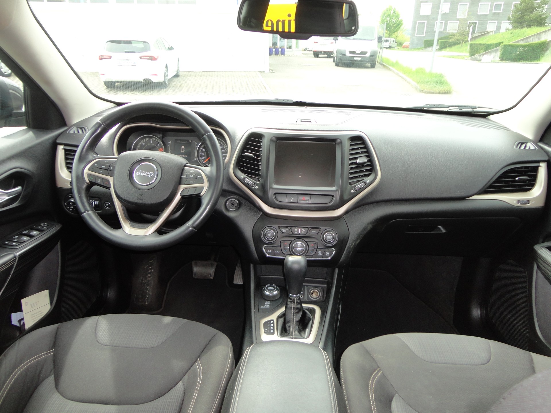 JEEP Cherokee 2.2TD Longitude AWD 9ATX-image-13