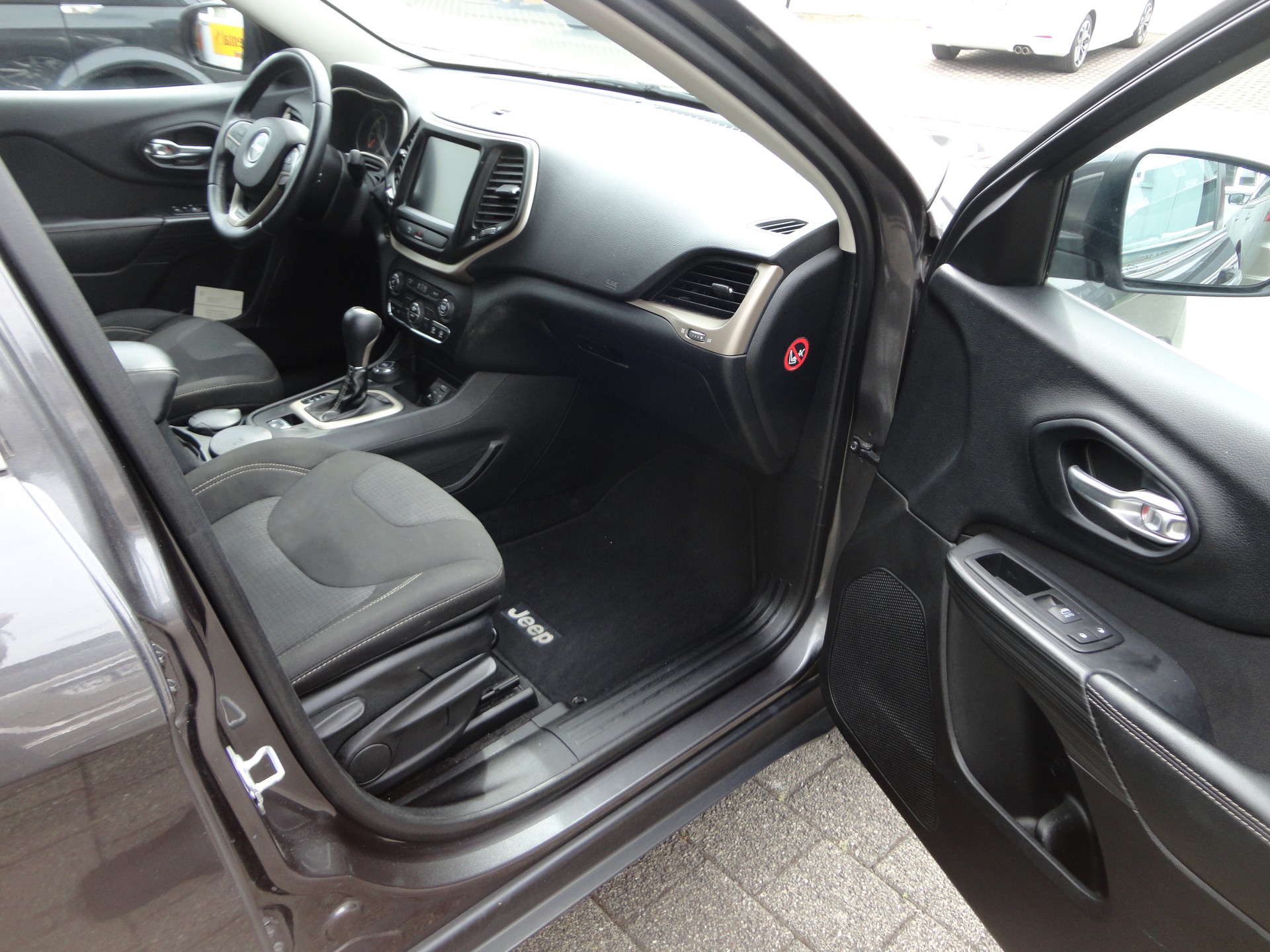 JEEP Cherokee 2.2TD Longitude AWD 9ATX-image-12