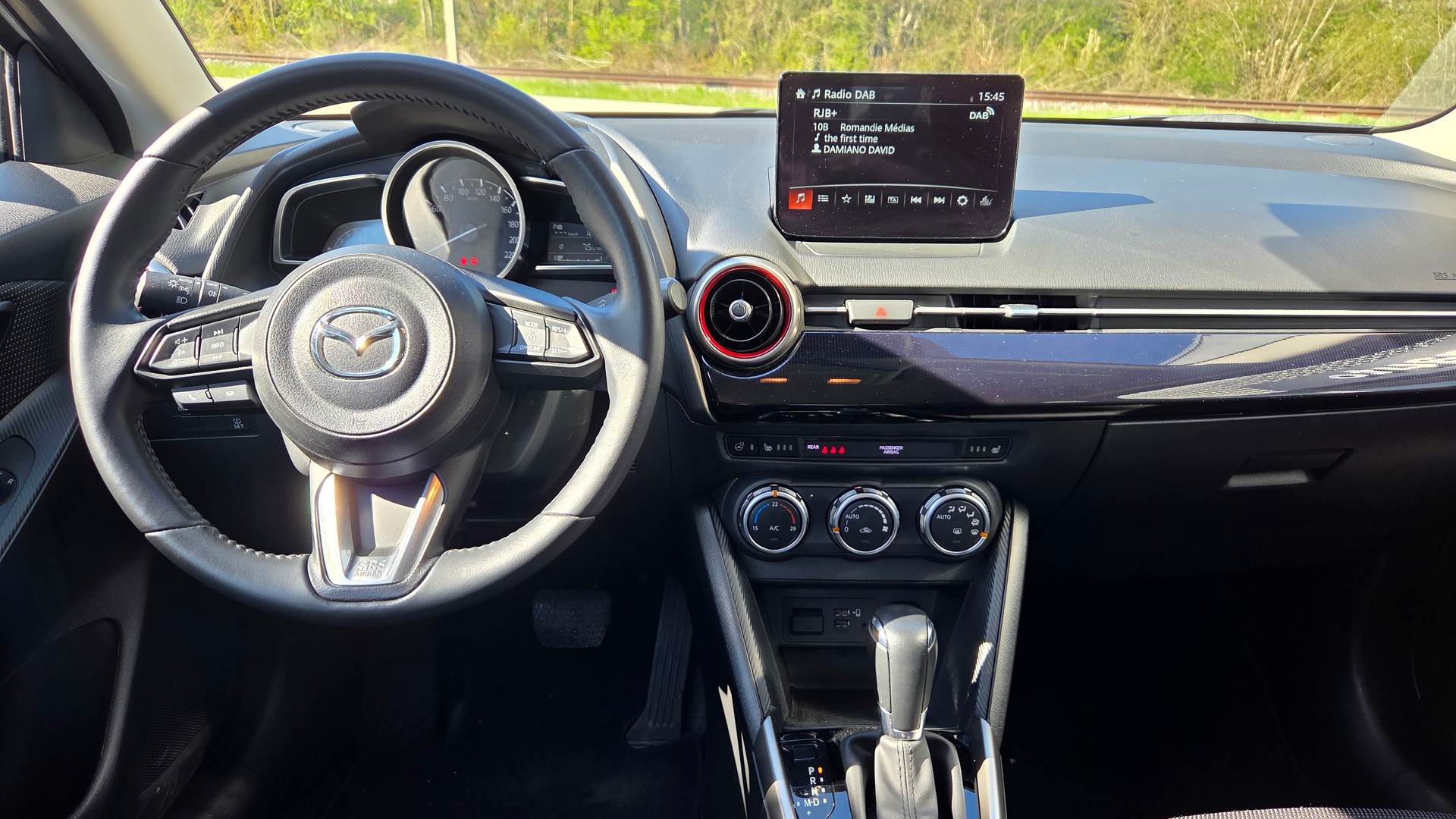 MAZDA 2 SKYACTIV-G 90 Homura Automat-image-12