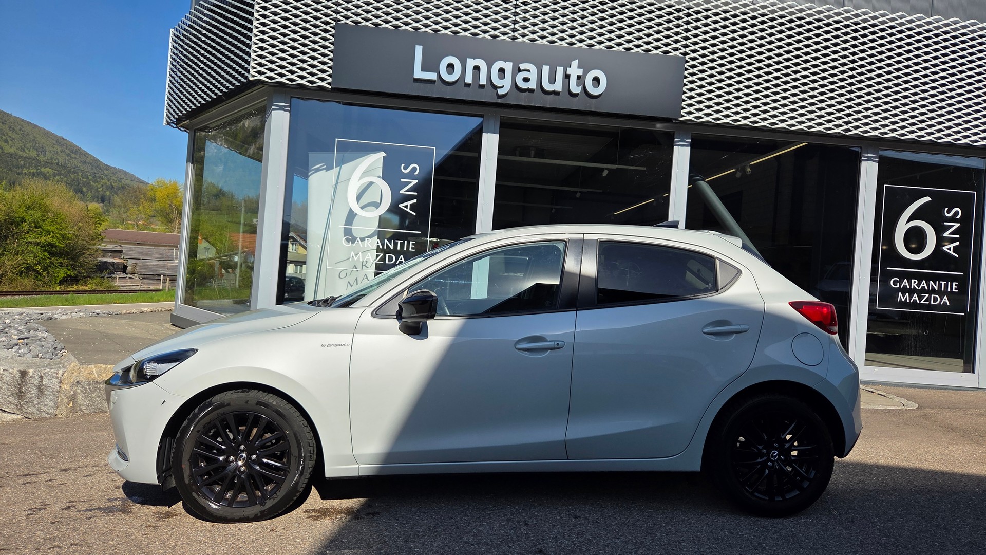 MAZDA 2 SKYACTIV-G 90 Homura Automat-image-0