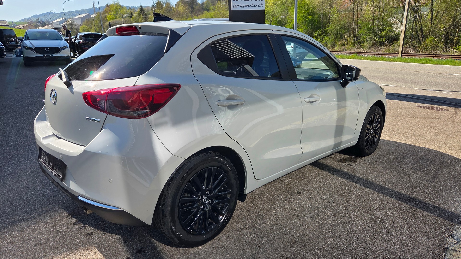 MAZDA 2 SKYACTIV-G 90 Homura Automat-image-4