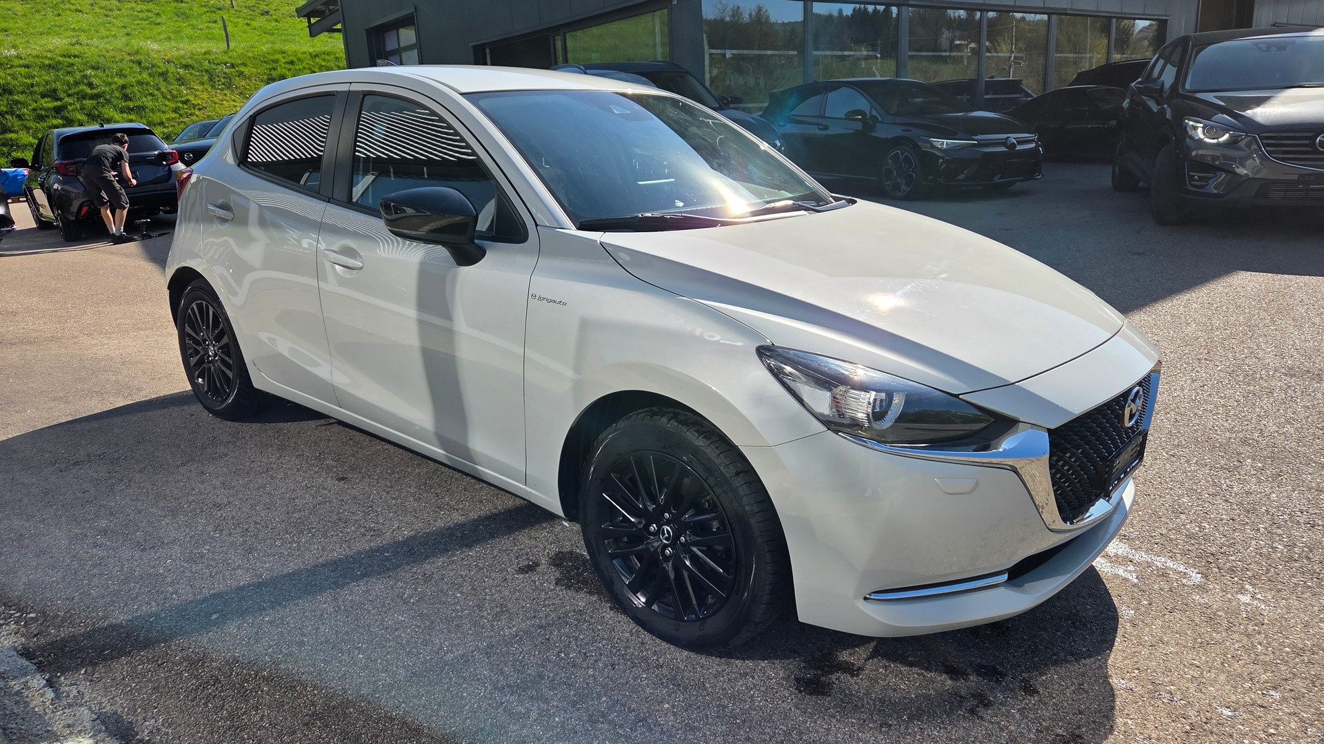 MAZDA 2 SKYACTIV-G 90 Homura Automat-image-3