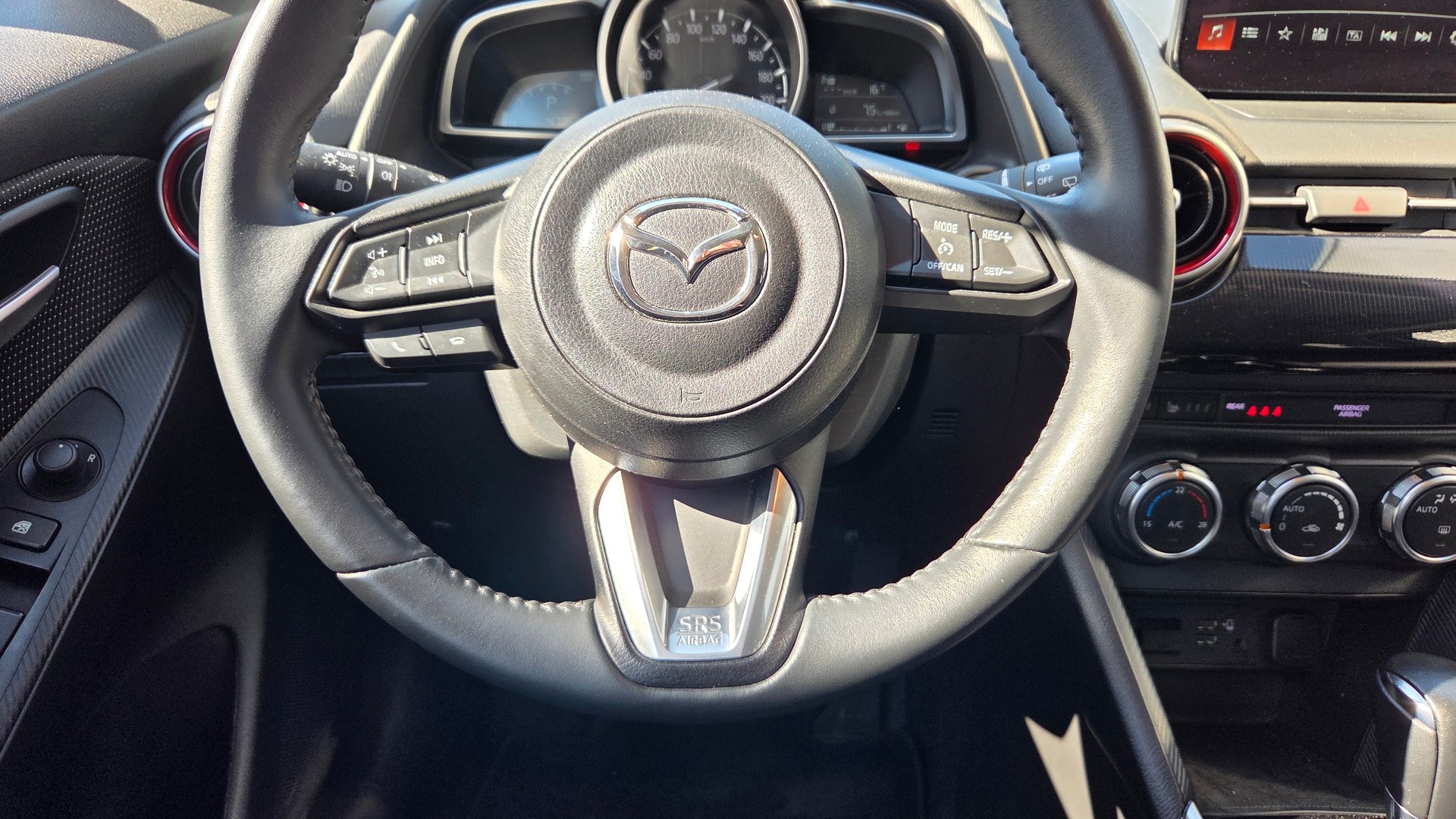 MAZDA 2 SKYACTIV-G 90 Homura Automat-image-13