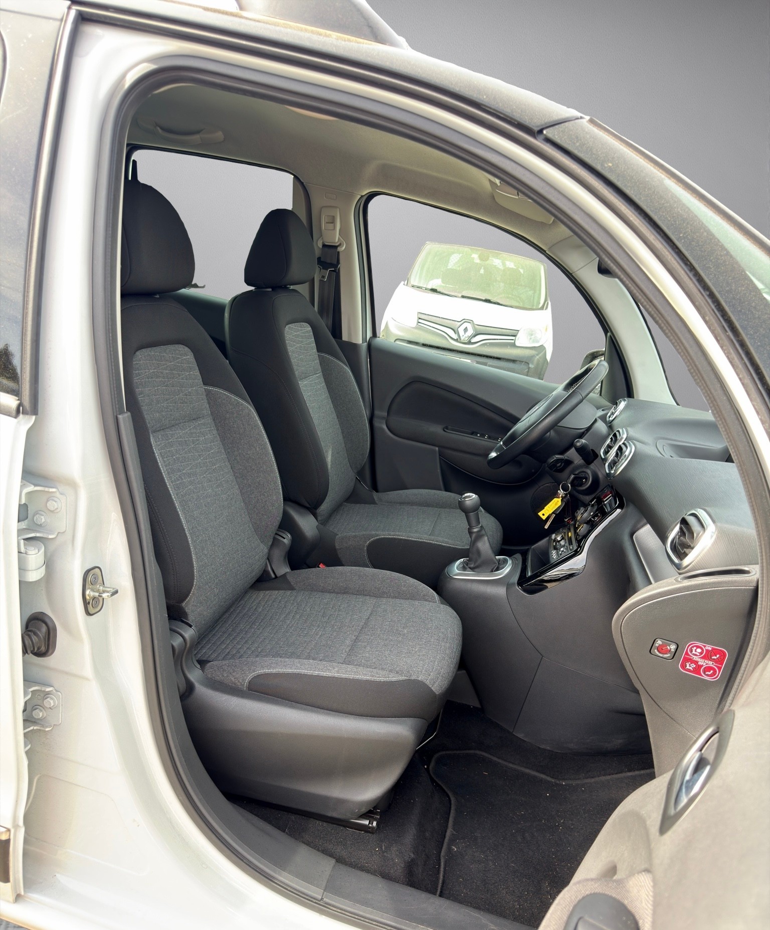 CITROEN C3 Picasso 1.6 BlueHDi Exclusive-image-10