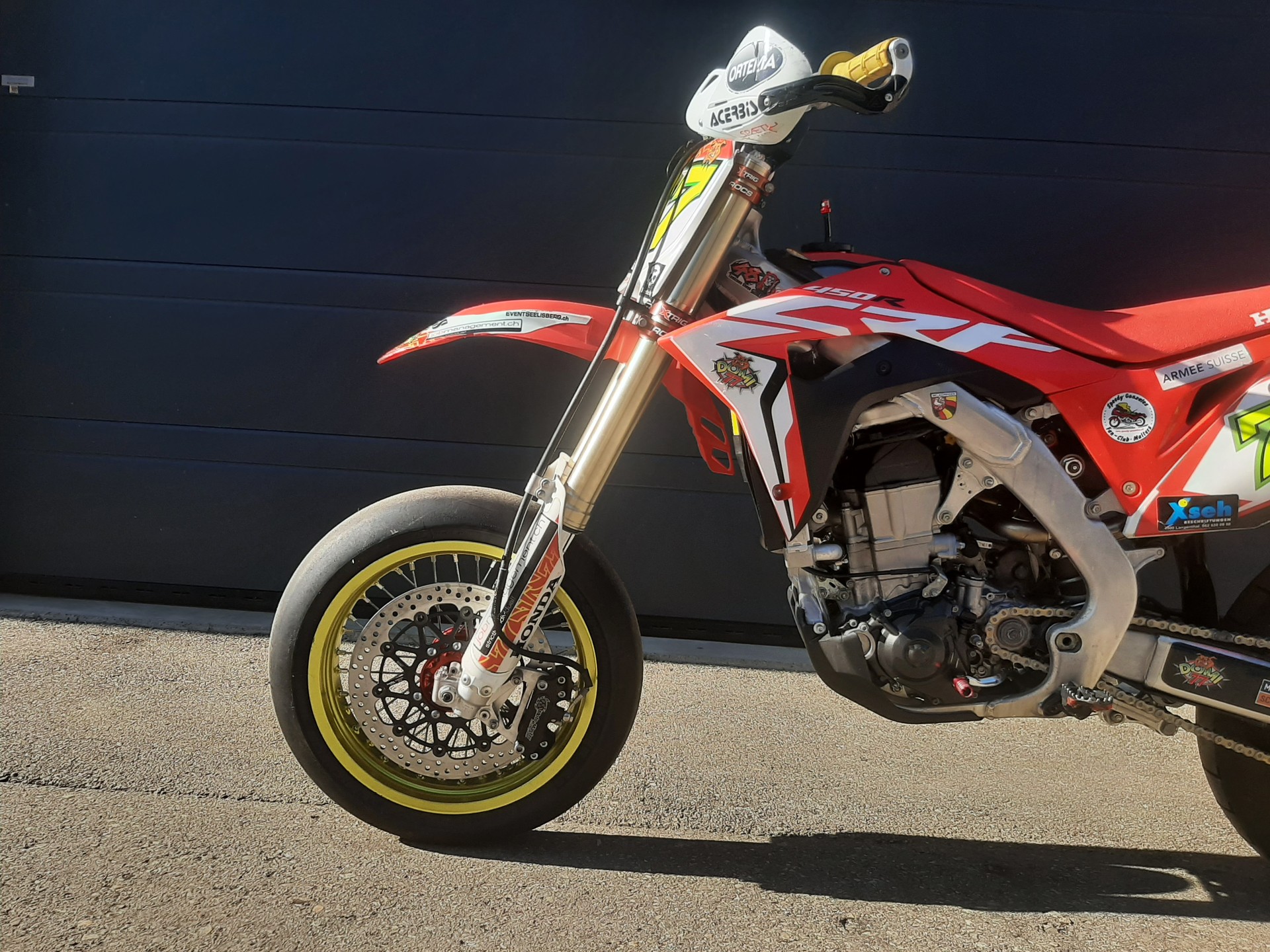 HONDA SUPER MOTO "DOMI 77"-showroom-element-2
