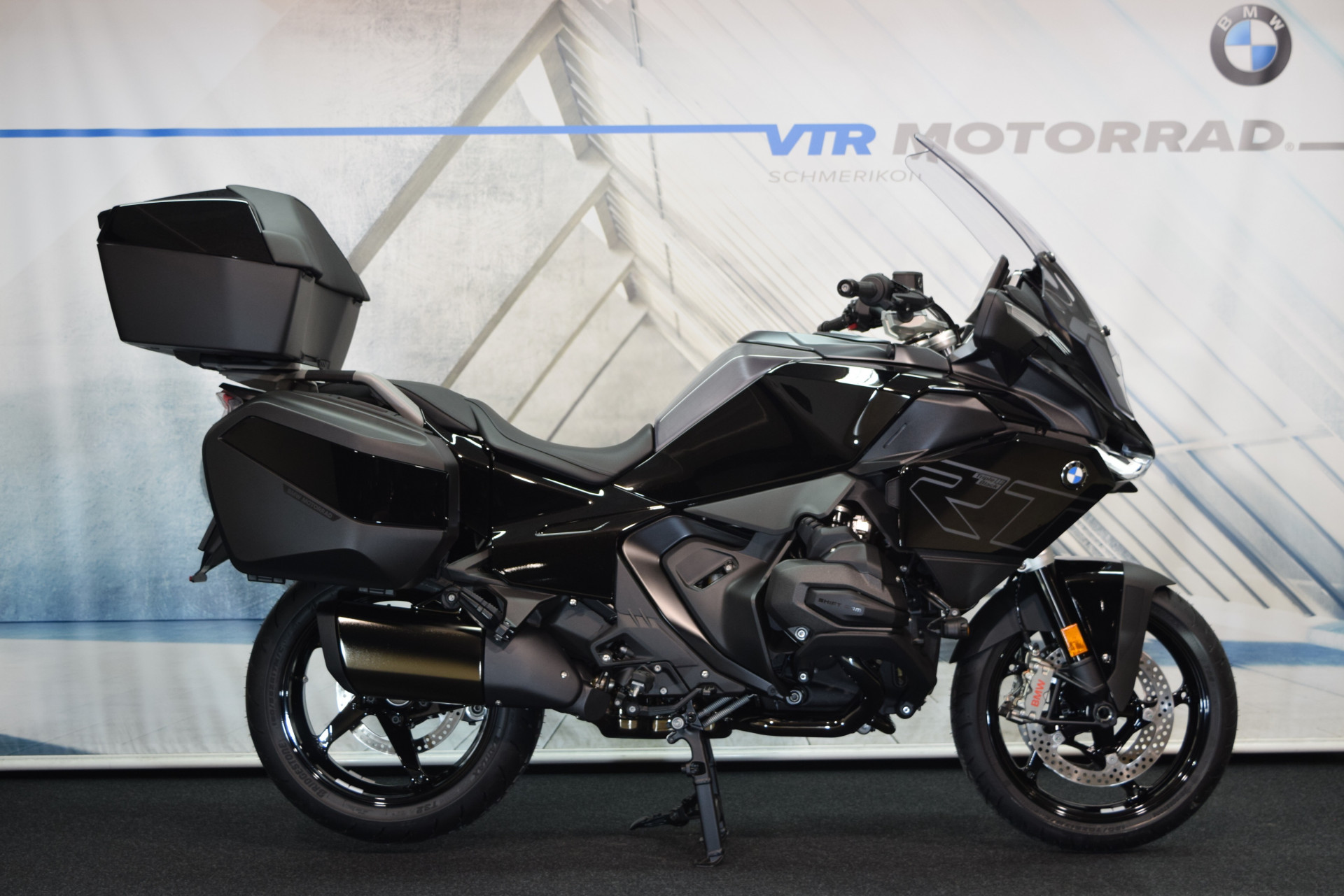 BMW R 1300 RT Triple Black ASA - inkl. BOXER PRÄMIE-showroom-element-1