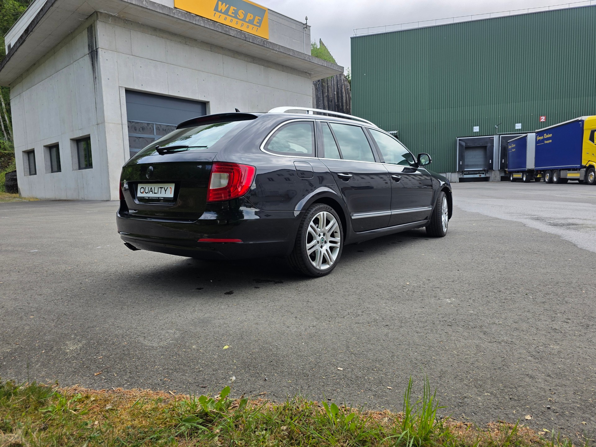 SKODA Superb Combi 2.0 TDi Elegance DSG-image-7