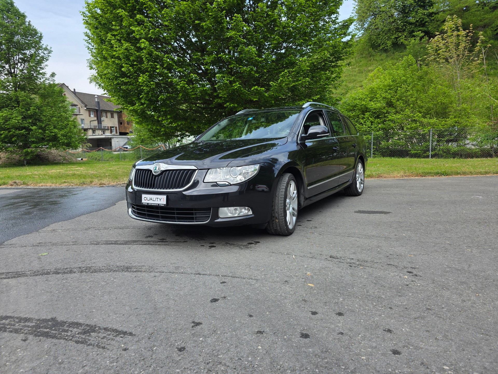 SKODA Superb Combi 2.0 TDi Elegance DSG-image-22