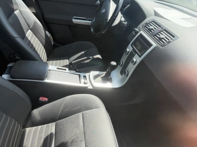 VOLVO V50 D3 Summum-image-5