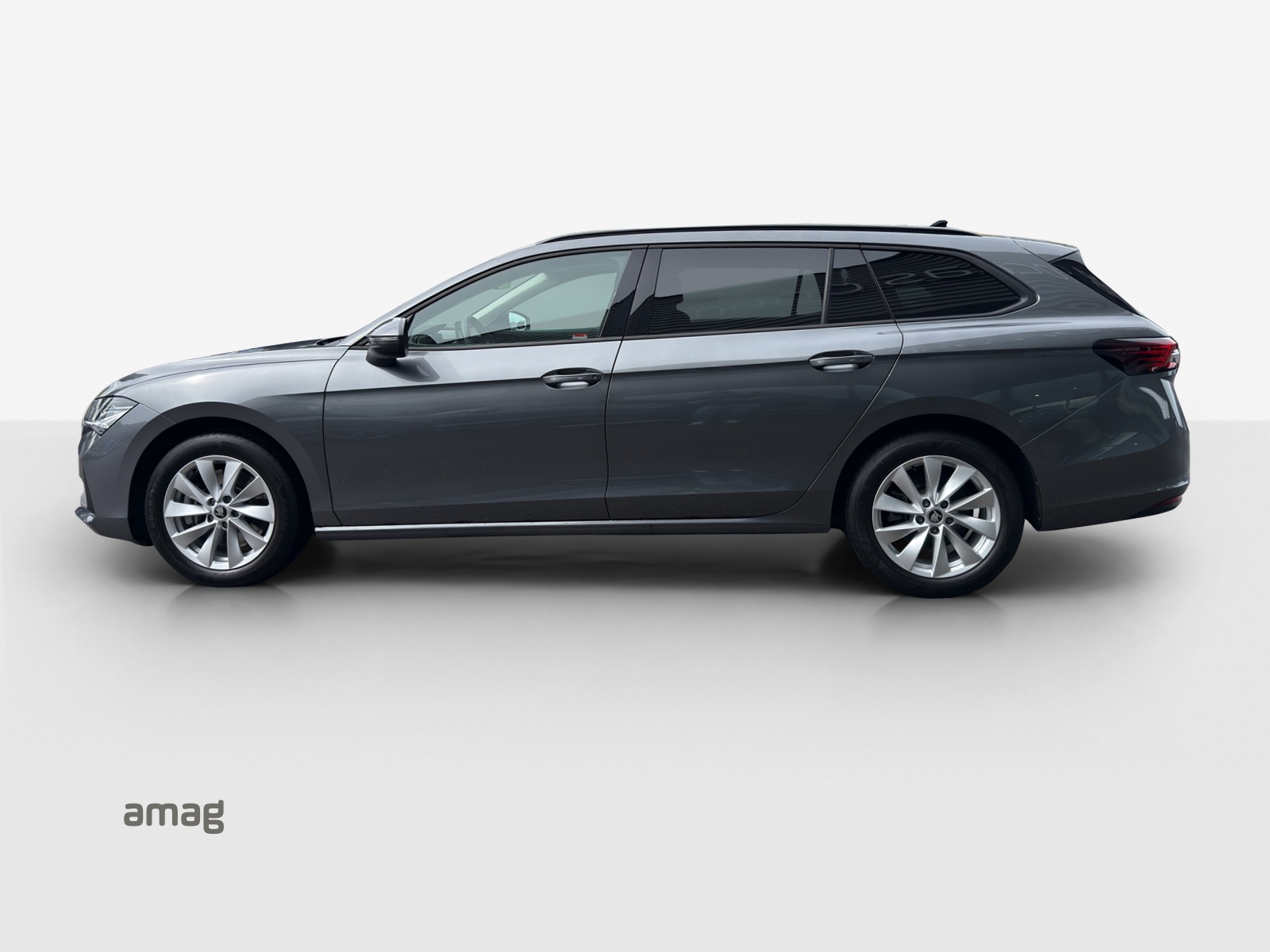 SKODA Superb Combi 2.0 TDi Selection 4x4 DSG-image-1