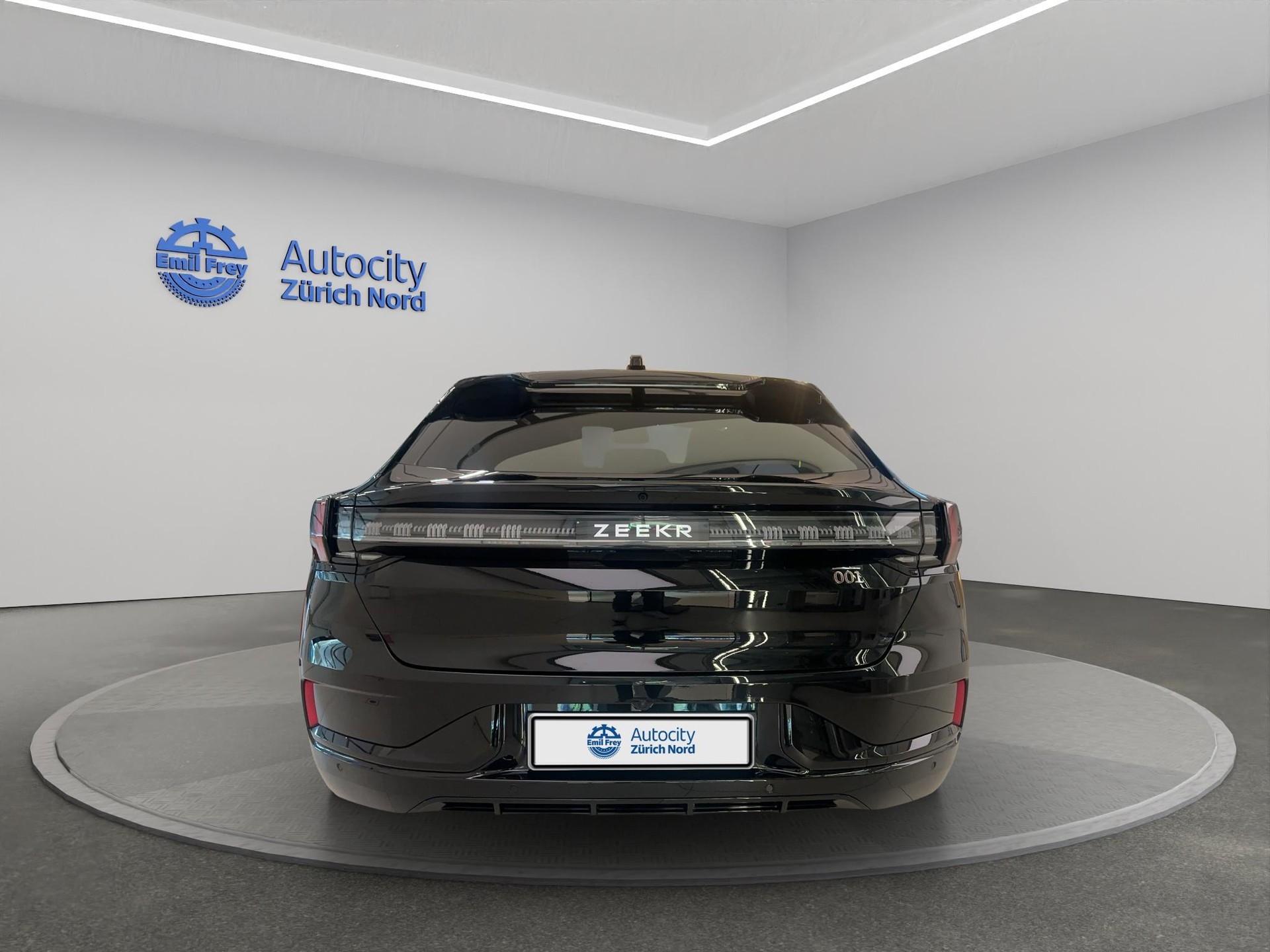 ZEEKR 001 Performance AWD-image-3