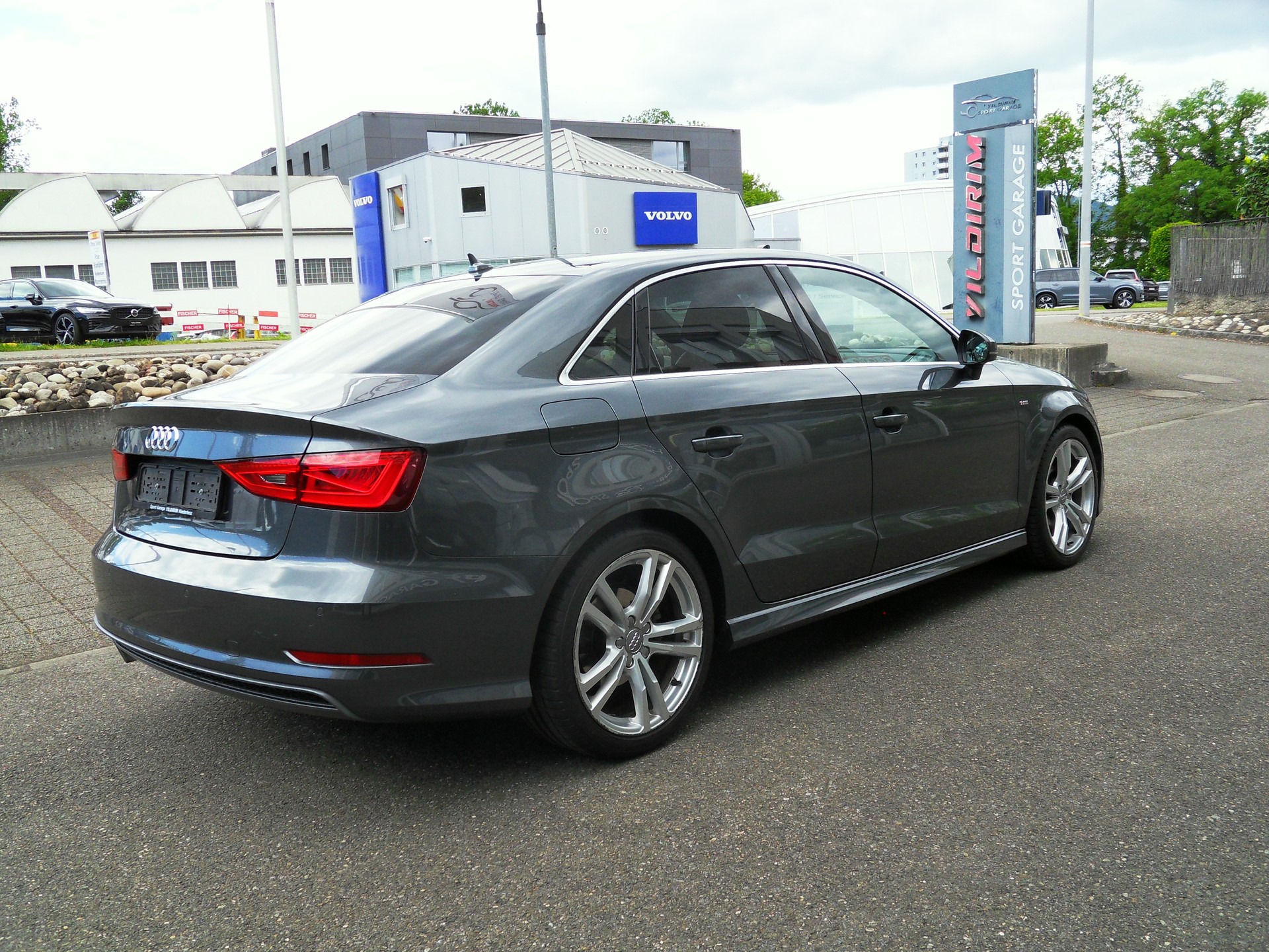 AUDI A3 Limousine 1.4 TFSI Ambiente S-tronic-image-6