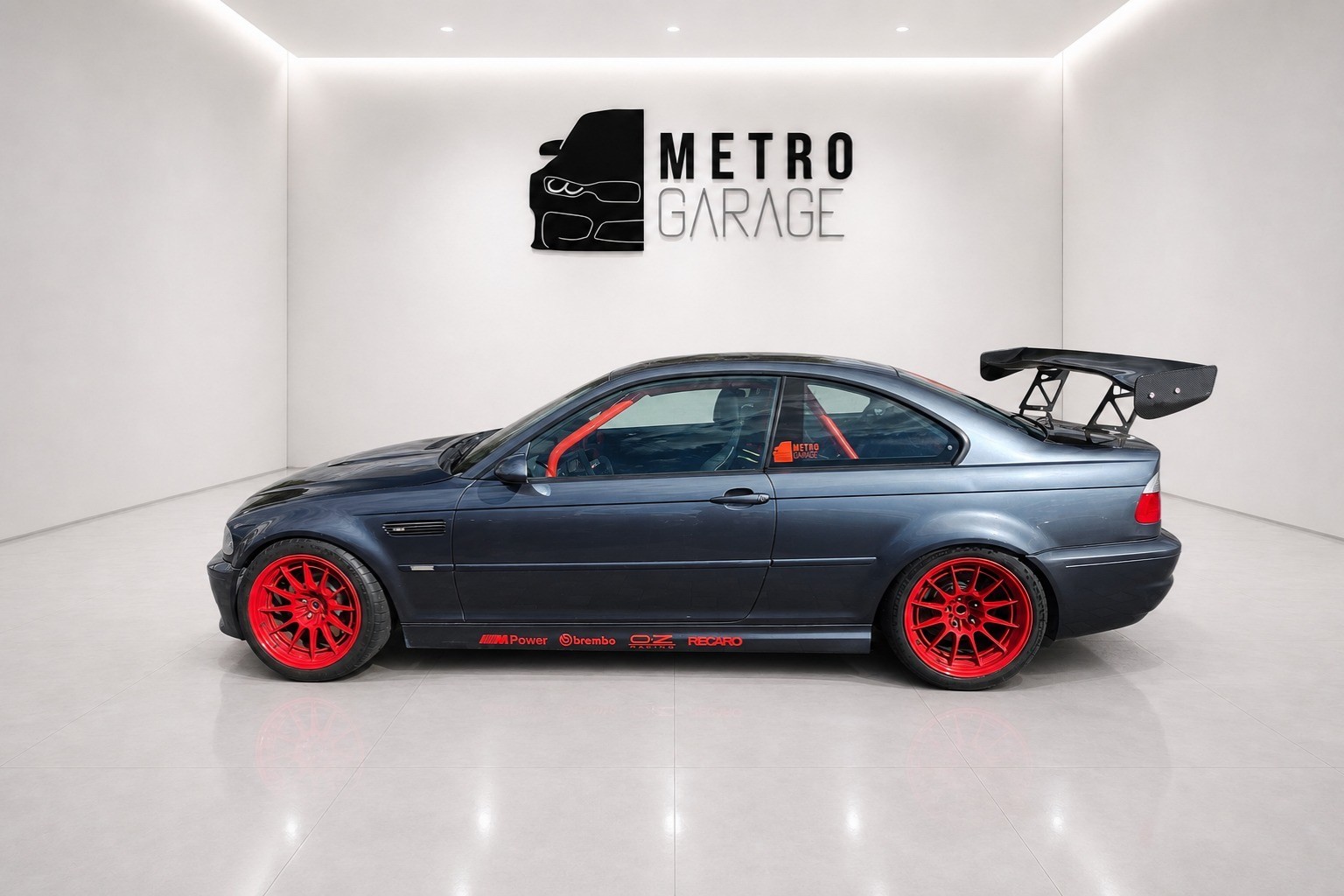 BMW M3-showroom-element-1