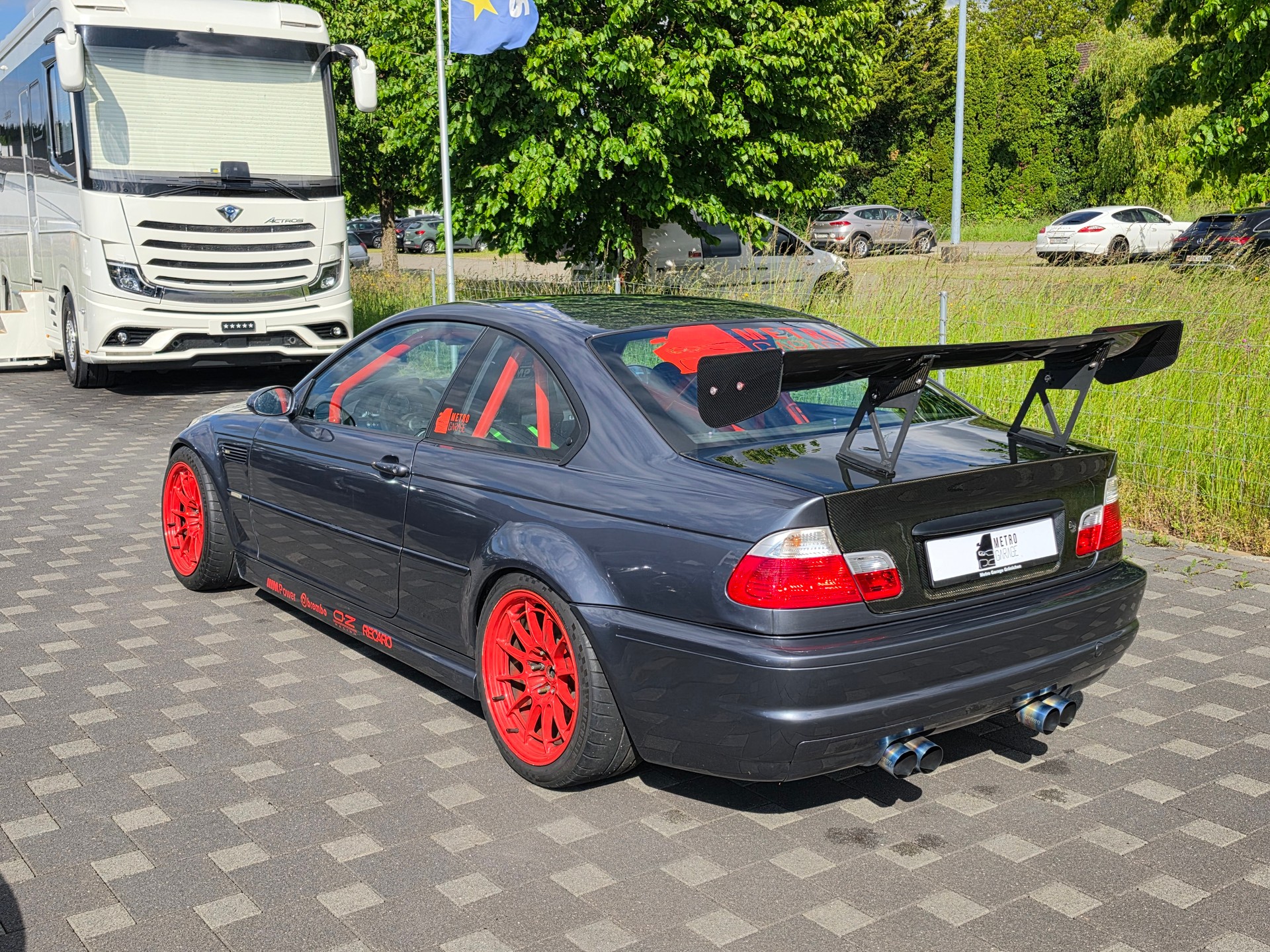 BMW M3-image-2