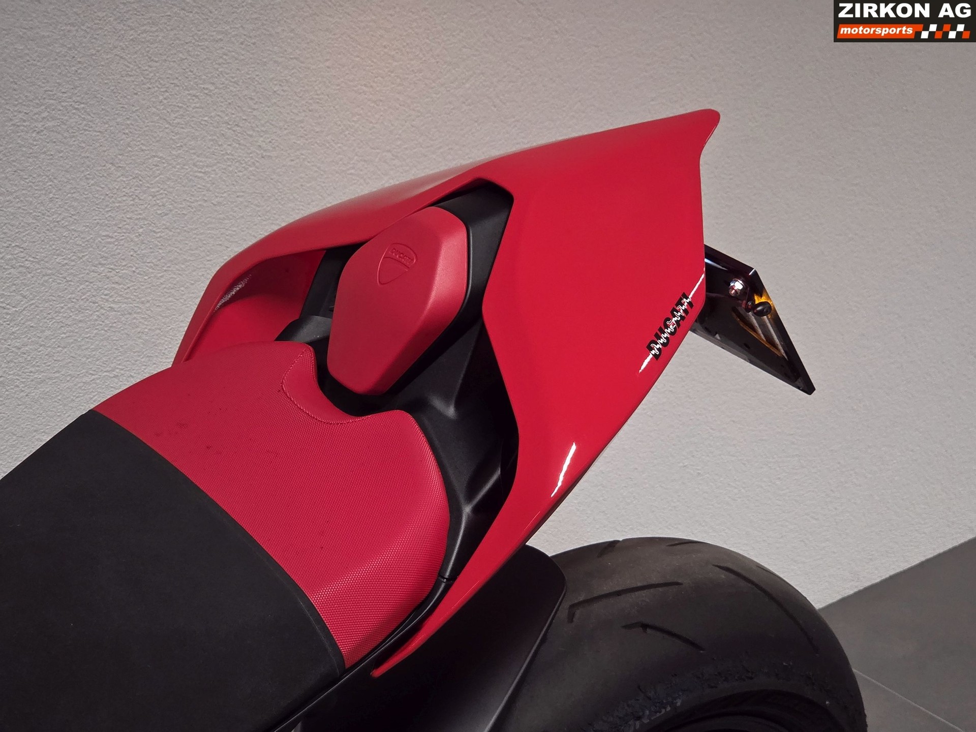 DUCATI Streetfighter V4 S-image-13