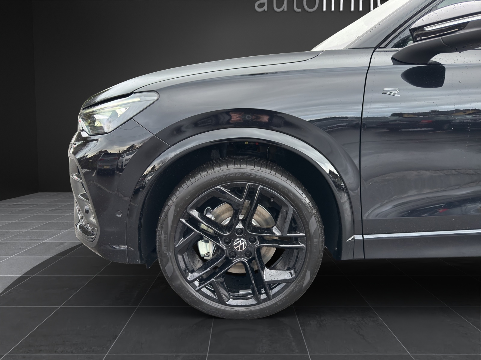 VW Tiguan 2.0 TDI SCR R-Line 4Motion DSG-image-12