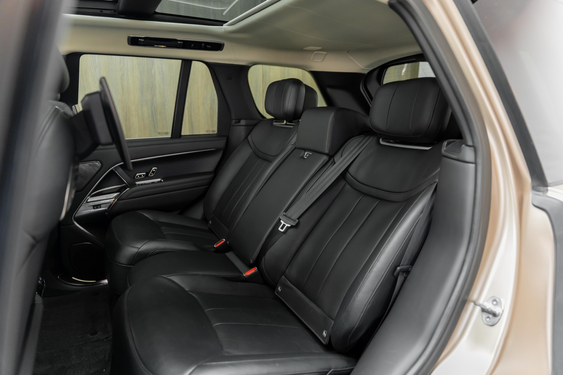 LAND ROVER Range Rover P530 4.4 V8 First Edition Automatic-image-8