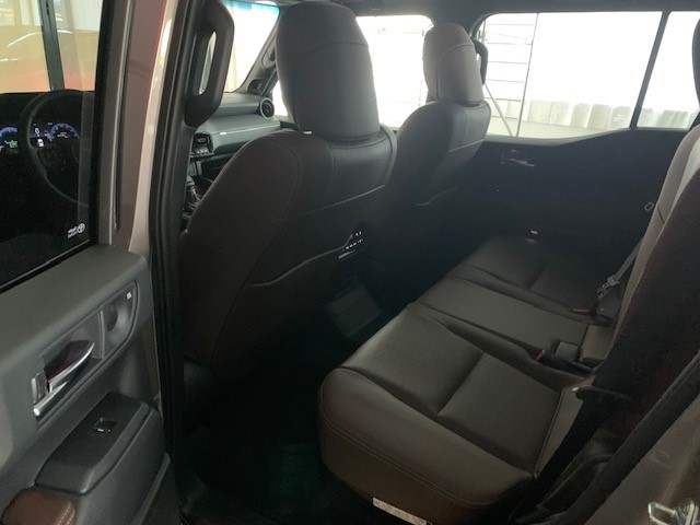 TOYOTA Land Cruiser 2.8 D 48V Invincible-image-9