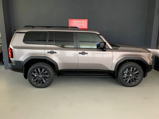 TOYOTA Land Cruiser 2.8 D 48V Invincible-image-4