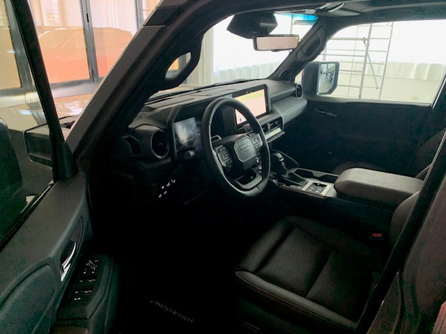 TOYOTA Land Cruiser 2.8 D 48V Invincible-image-12