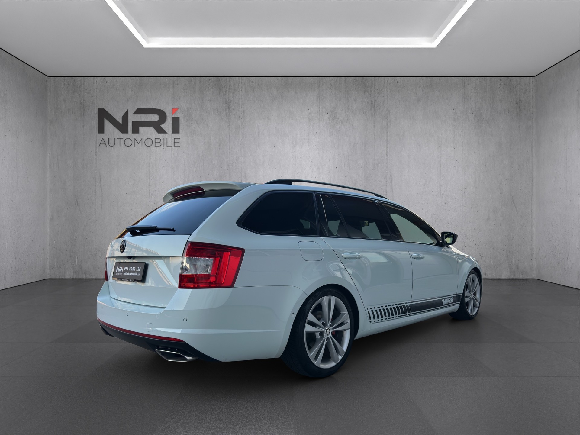 SKODA Octavia Combi 2.0 TDI 184 RS 4x4 DSG-image-4