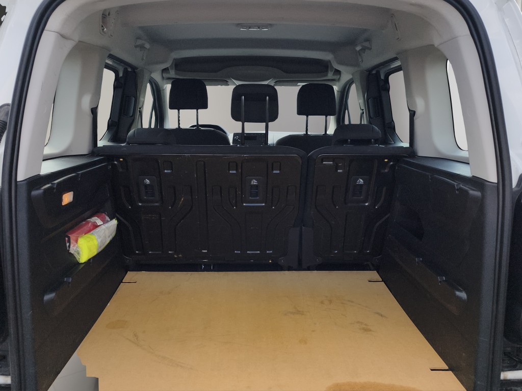 PEUGEOT Rifter 1.2 PureTech Active-image-11