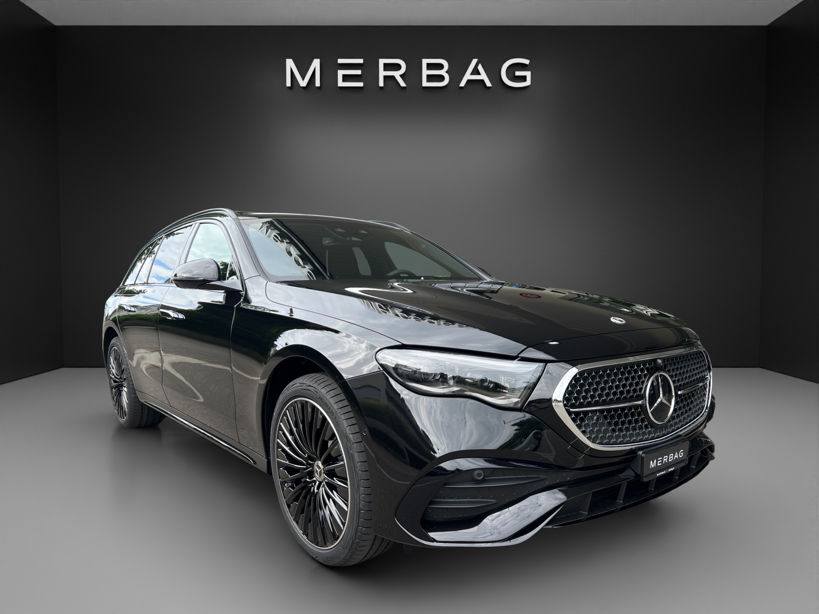 MERCEDES-BENZ E 220 d T 4Matic 9G-Tronic — slika 1