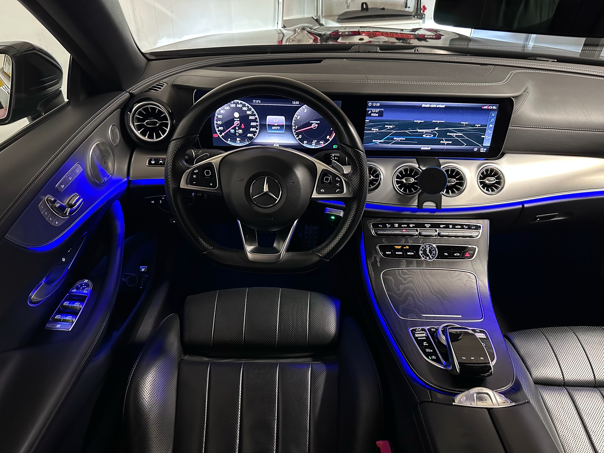 MERCEDES-BENZ E 400 AMG Line 4matic-image-15