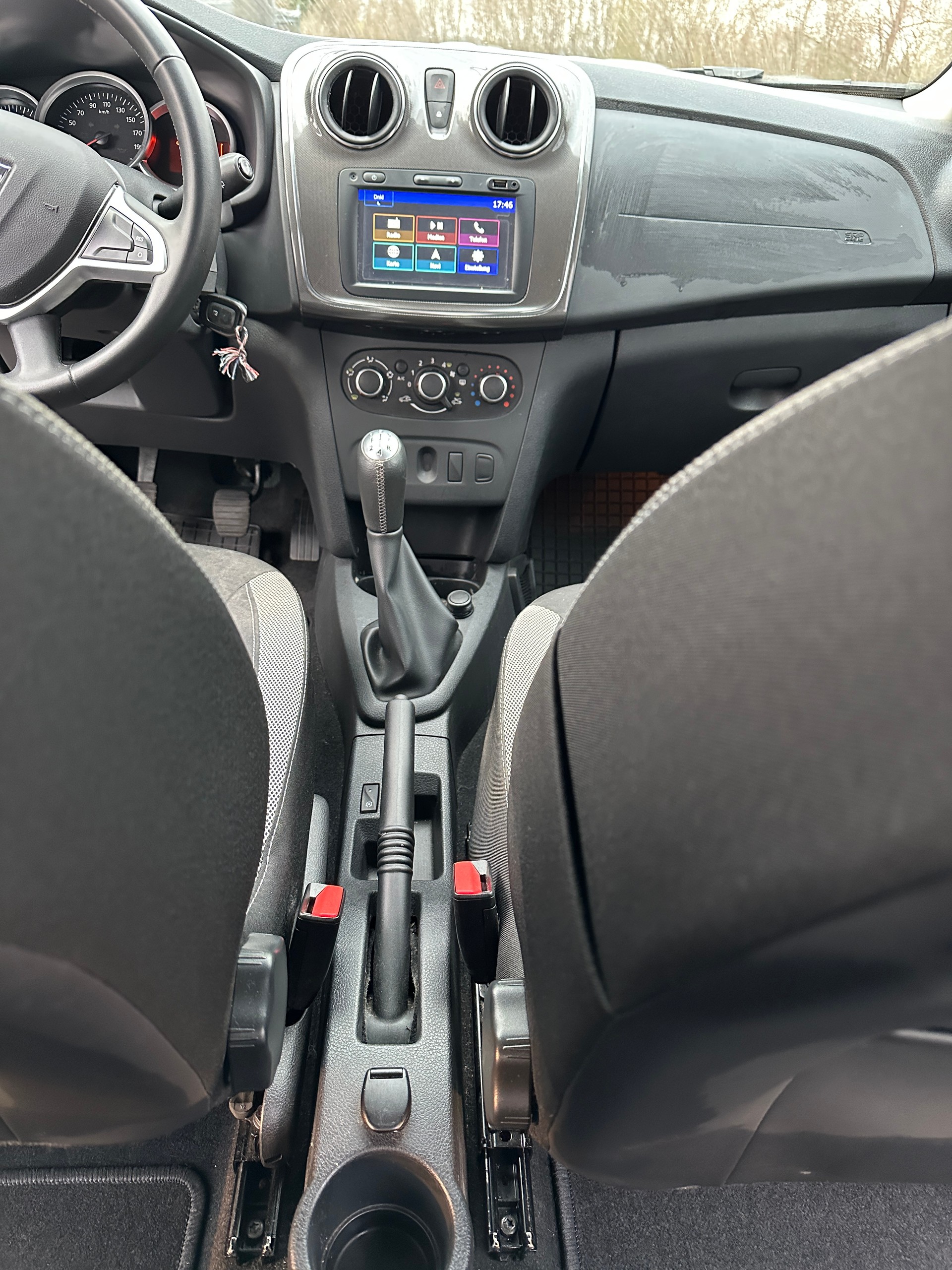 DACIA Tce 90 Stepway Crossover-image-4