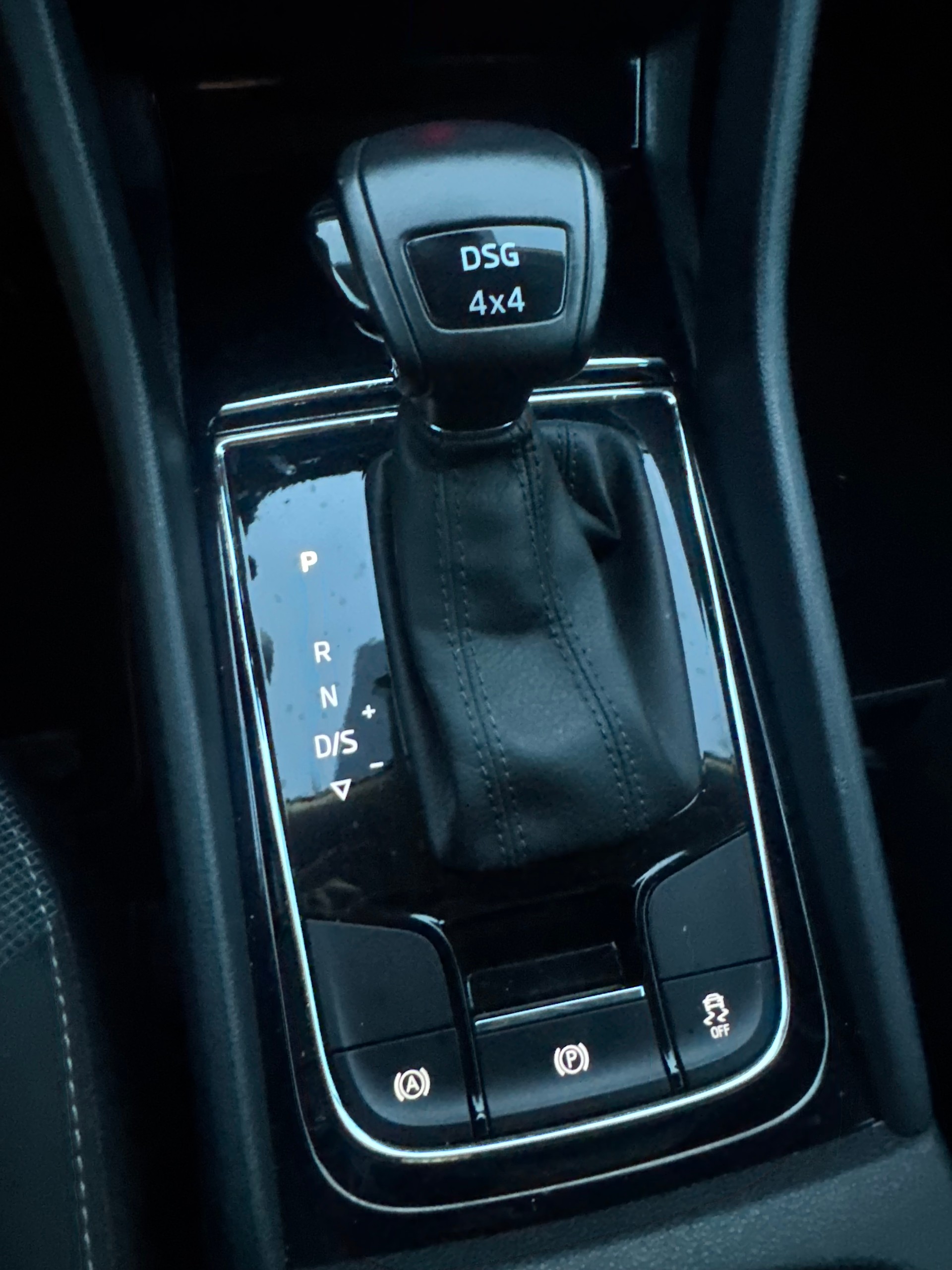 SKODA Kodiaq 2.0 TDI CR Ambition 4x4 DSG-image-12