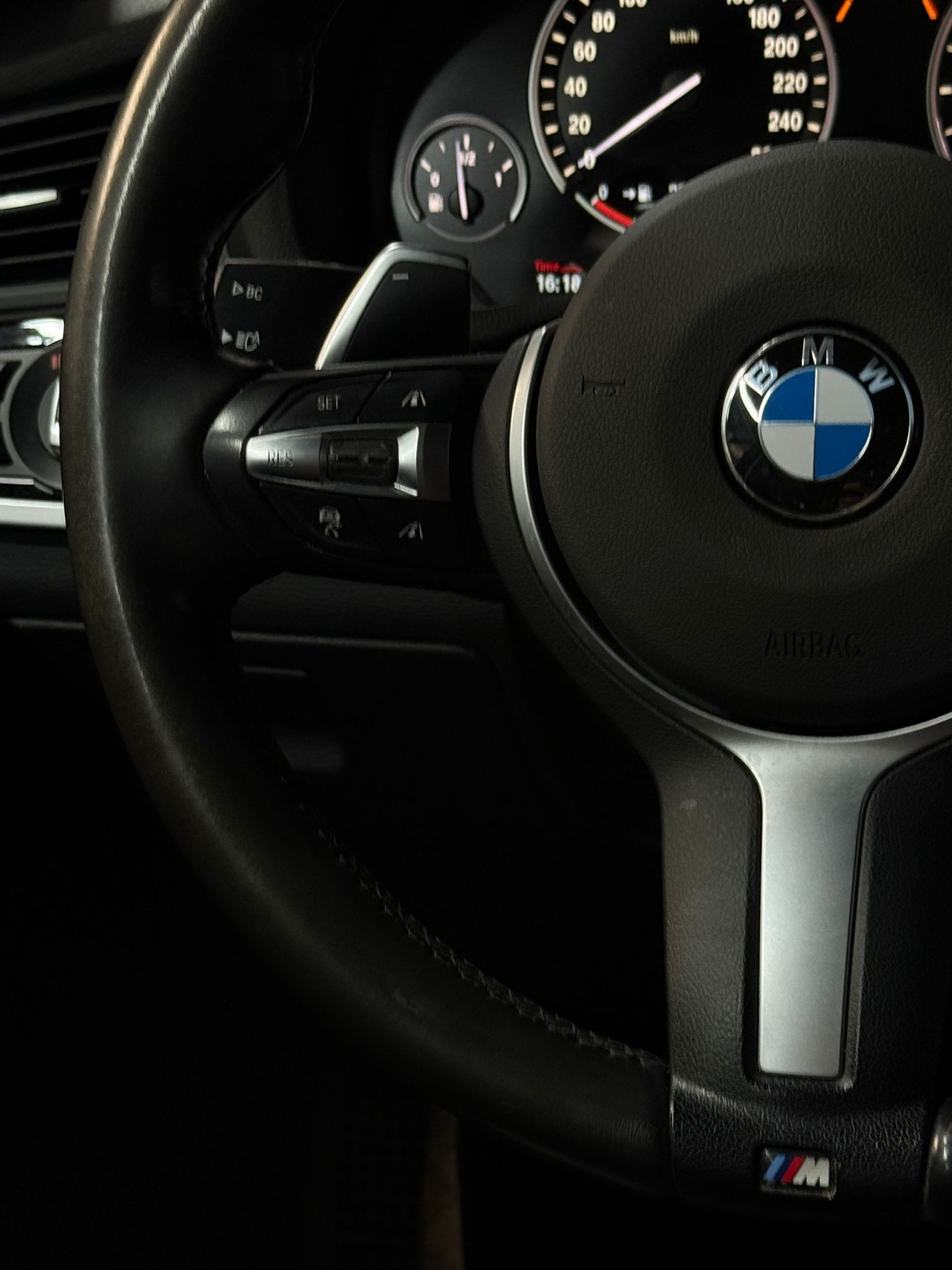 BMW X4 M 40i Steptronic / 360° Camera / Driving Assistant / Full Service by BMW / EL.Sitze-image-18