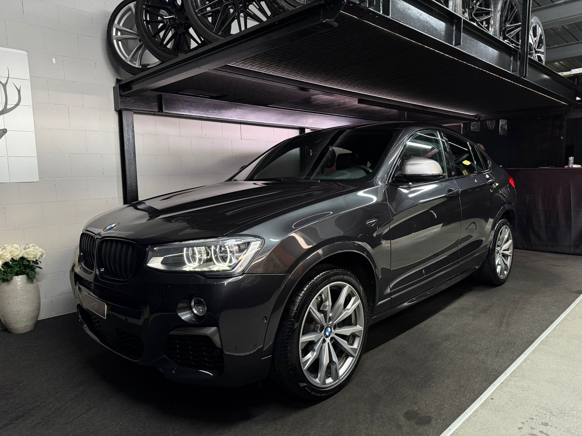 BMW X4 M 40i Steptronic / 360° Camera / Driving Assistant / Full Service by BMW / EL.Sitze-image-1