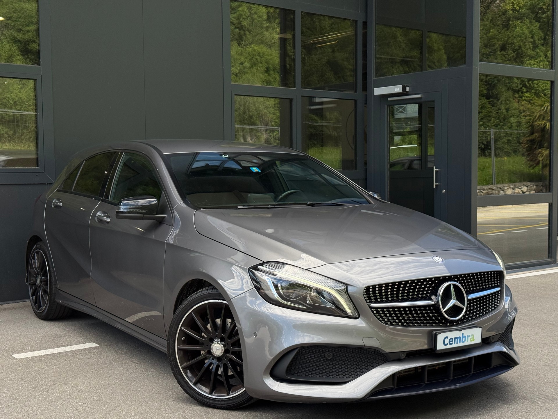 MERCEDES-BENZ A 200 AMG Line 7G-DCT-image-0