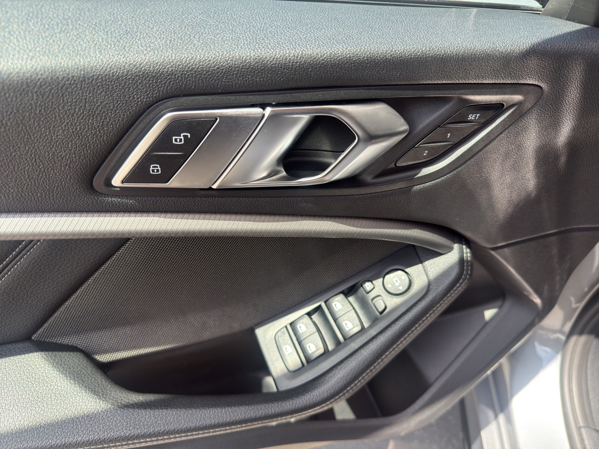 BMW M135i xDrive Steptronic-image-10