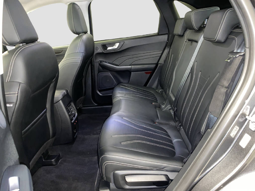 FORD Kuga 2.5 Plug-in Hybrid Vignale-image-12