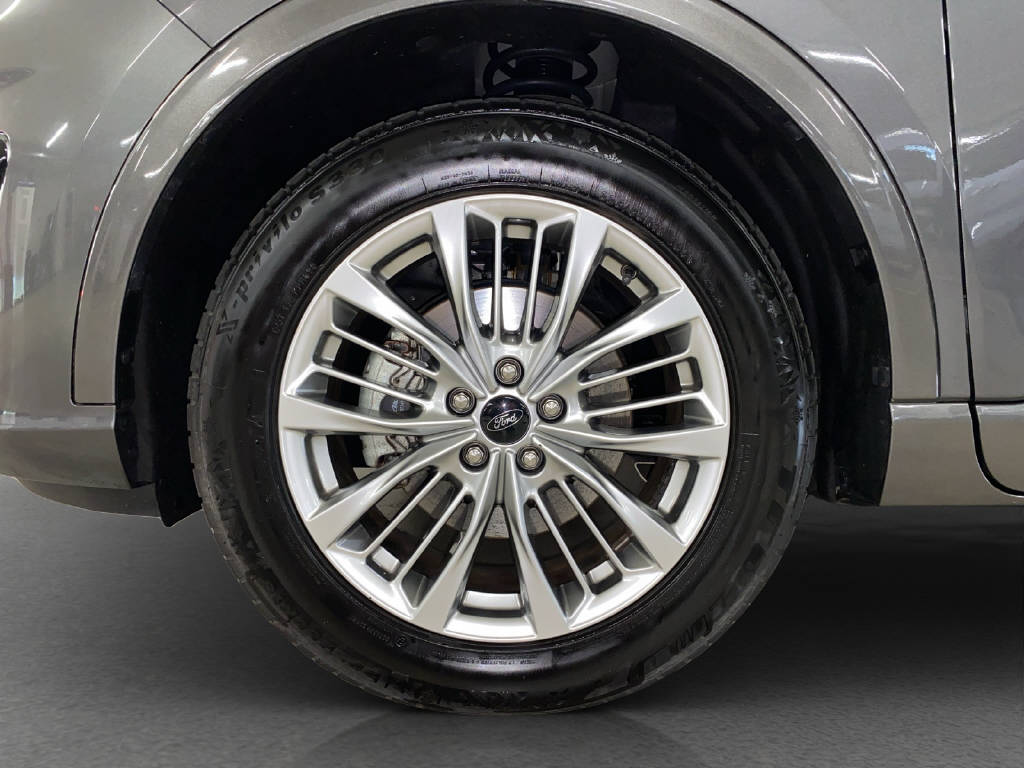 FORD Kuga 2.5 Plug-in Hybrid Vignale-image-14