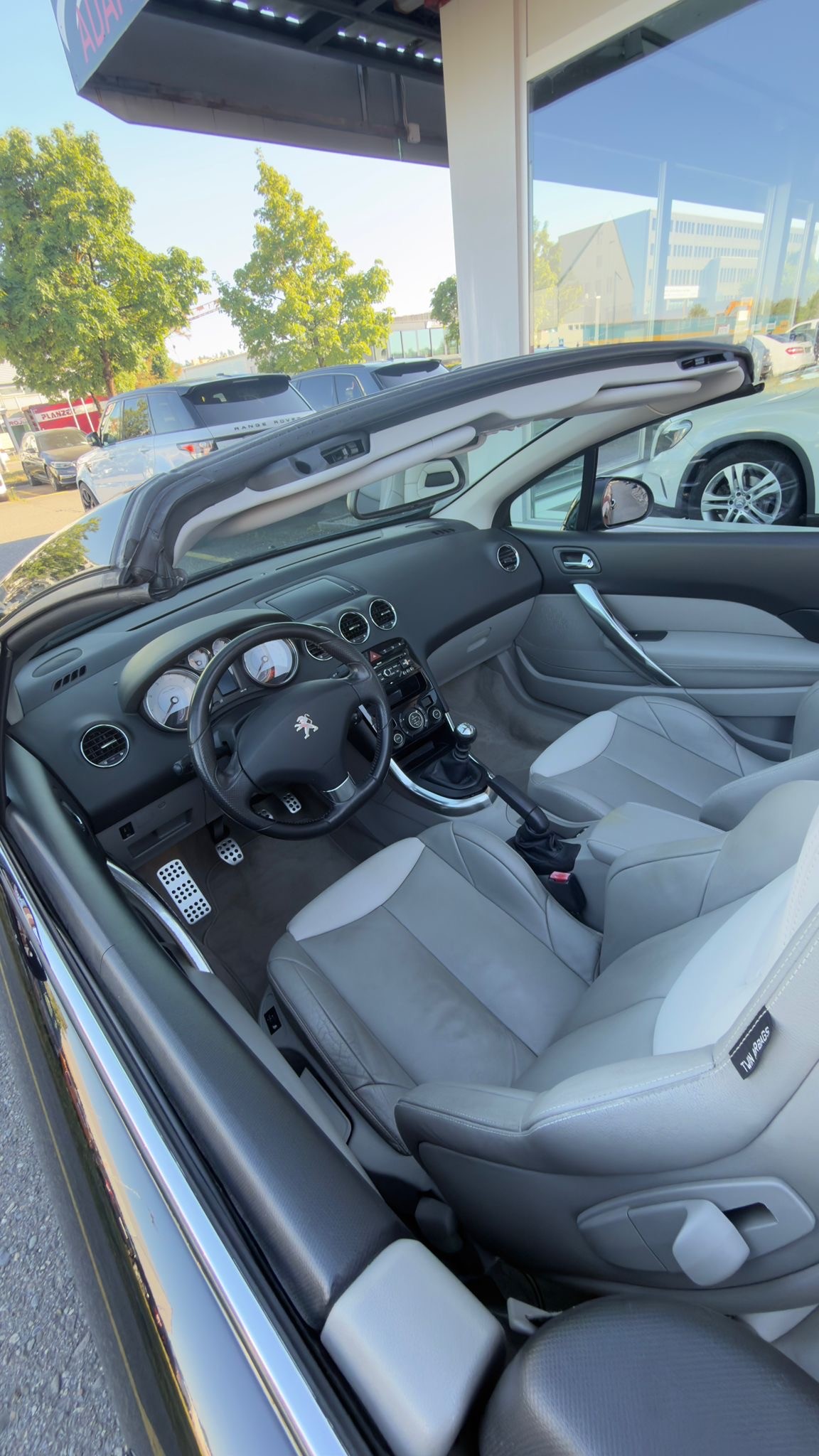 PEUGEOT 308 CC 1.6 16V Turbo Active-image-9