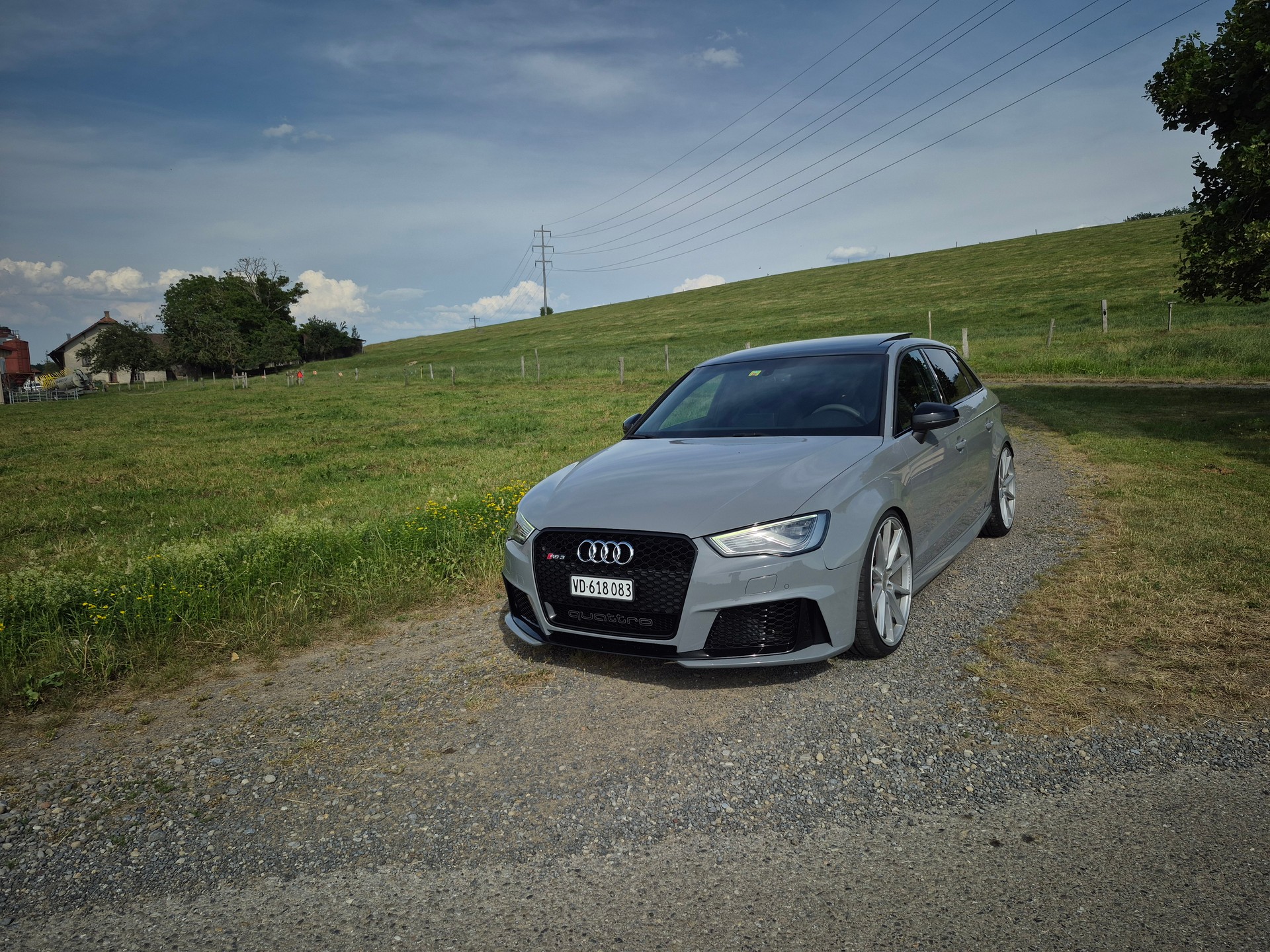 AUDI 2.5 T FSI quattro S-Tronic-image-1