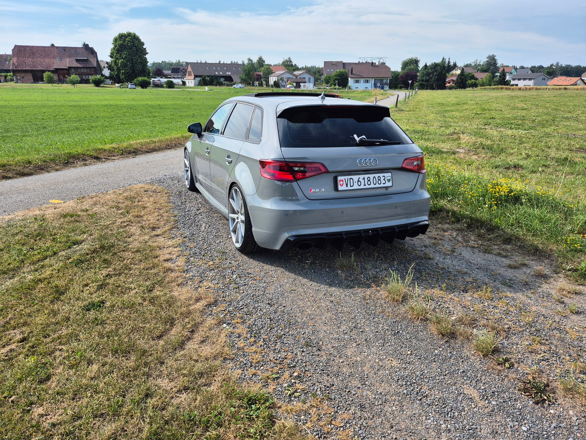 AUDI 2.5 T FSI quattro S-Tronic-image-2